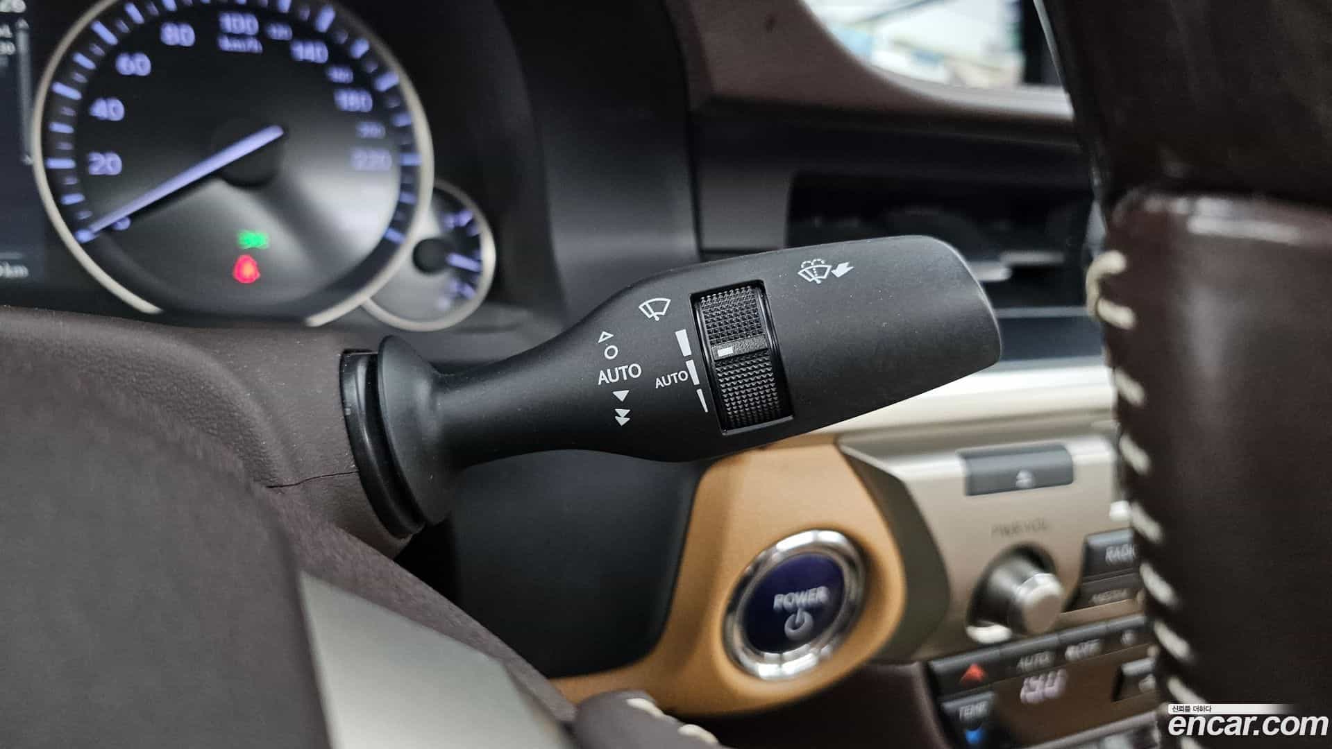ES Lexus 2017.5-OPTION-022