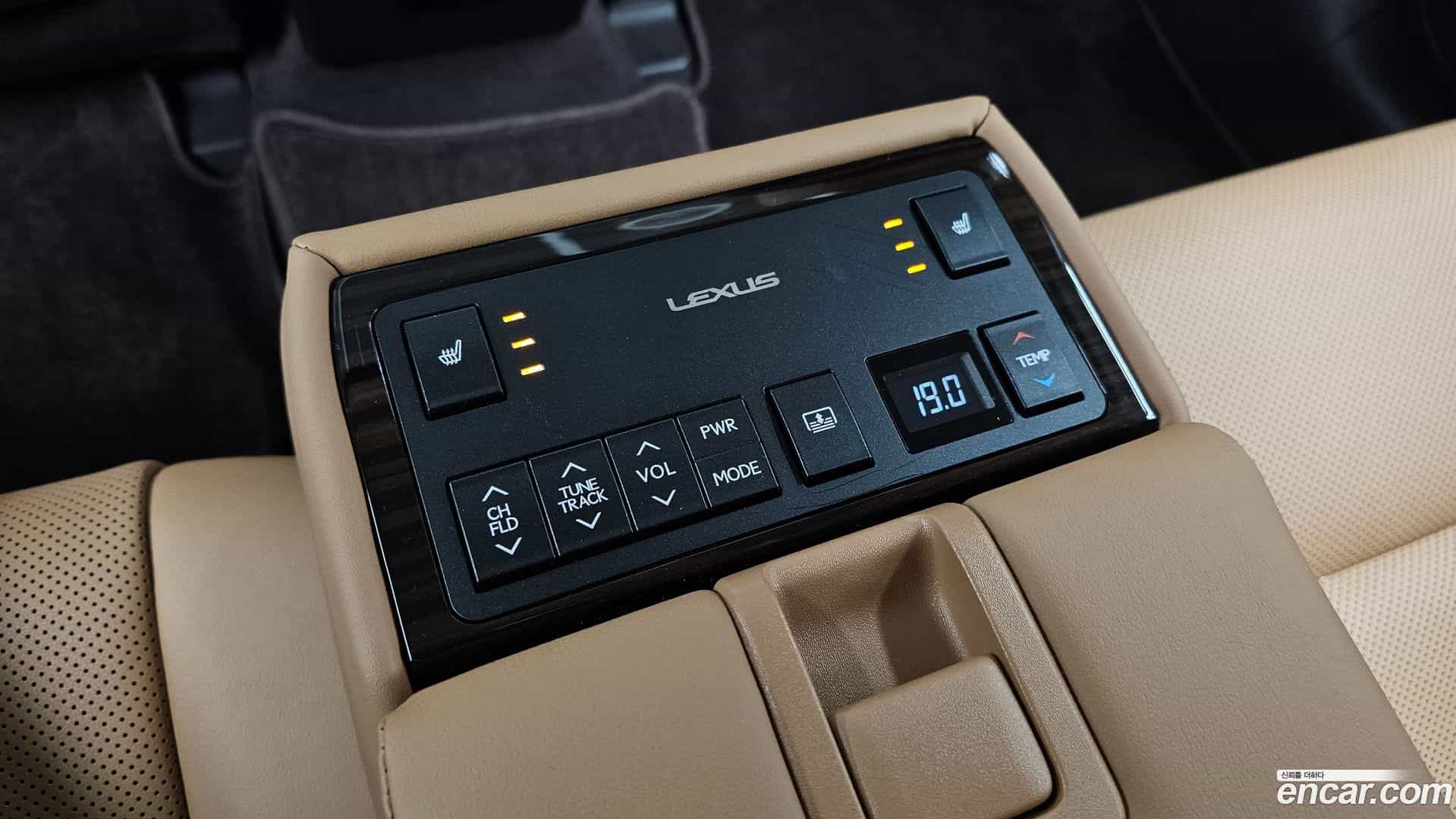 ES Lexus 2017.5-OPTION-023
