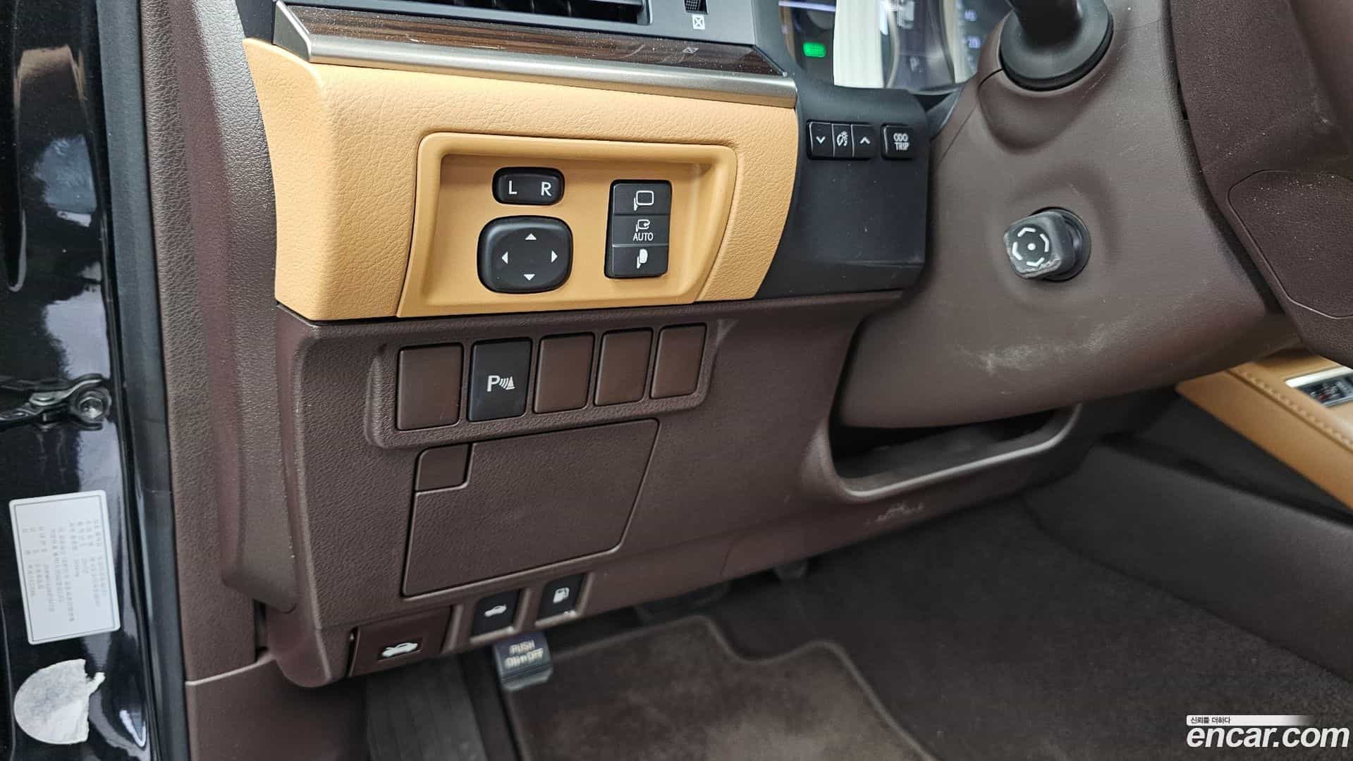 ES Lexus 2017.5-OPTION-041