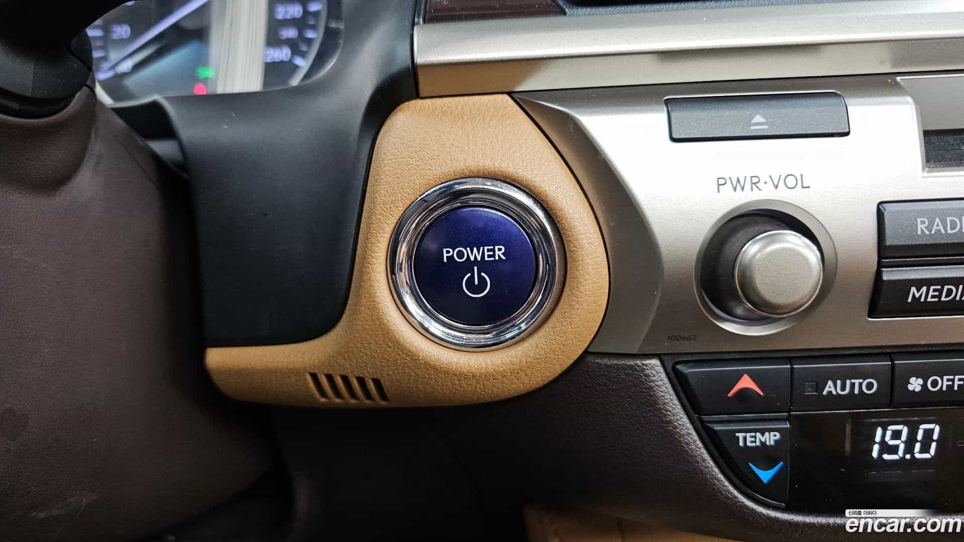ES Lexus 2017.5-OPTION-042