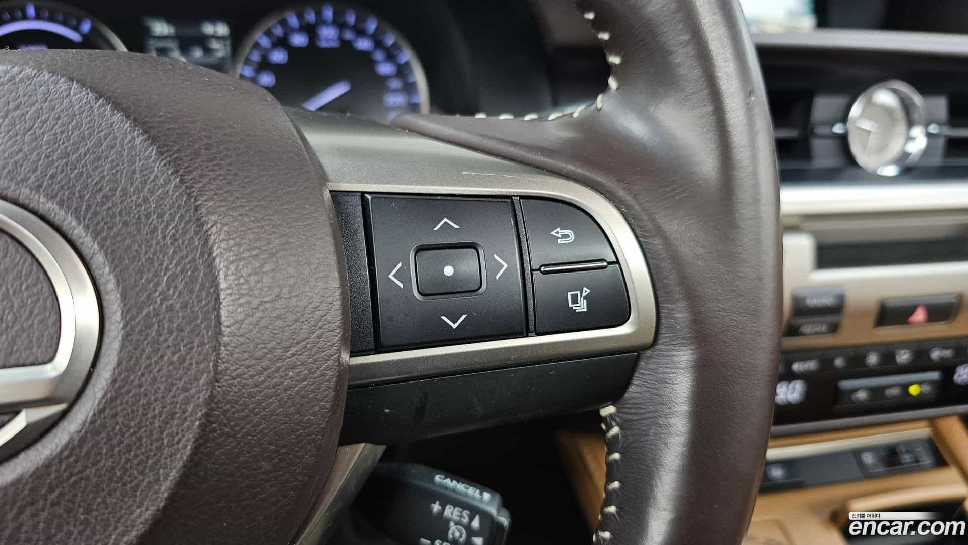 ES Lexus 2017.5-OPTION-043