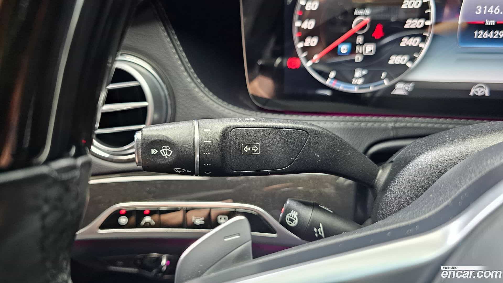 S-Class Mercedes-Benz 2018.4-OPTION-040