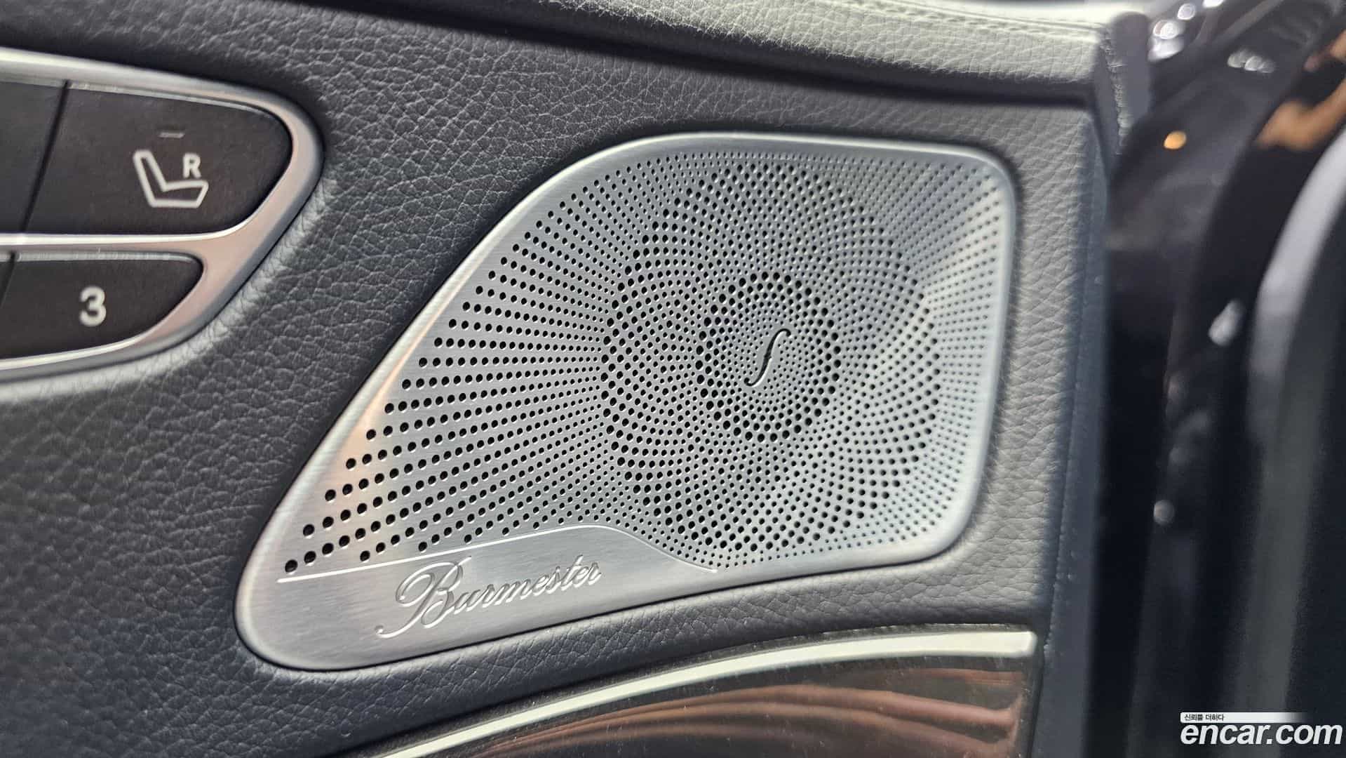 S-Class Mercedes-Benz 2018.4-OPTION-042