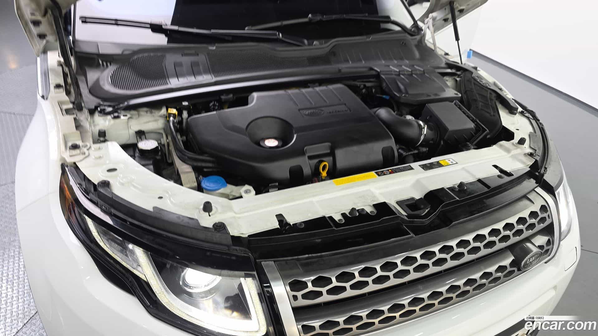 Range Rover Evoque Land Rover 2018.2-OUTER-006