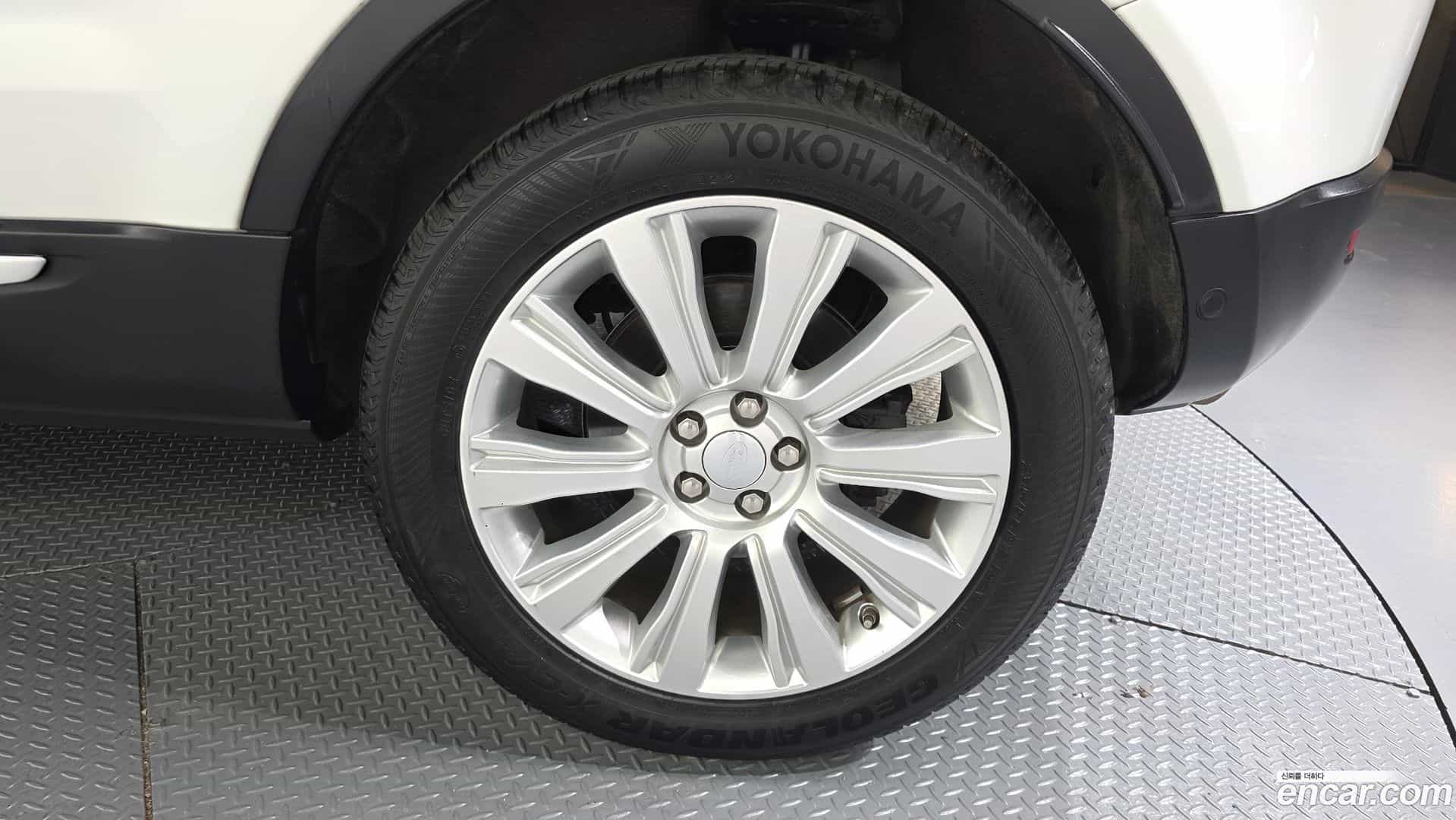 Range Rover Evoque Land Rover 2018.2-OUTER-031