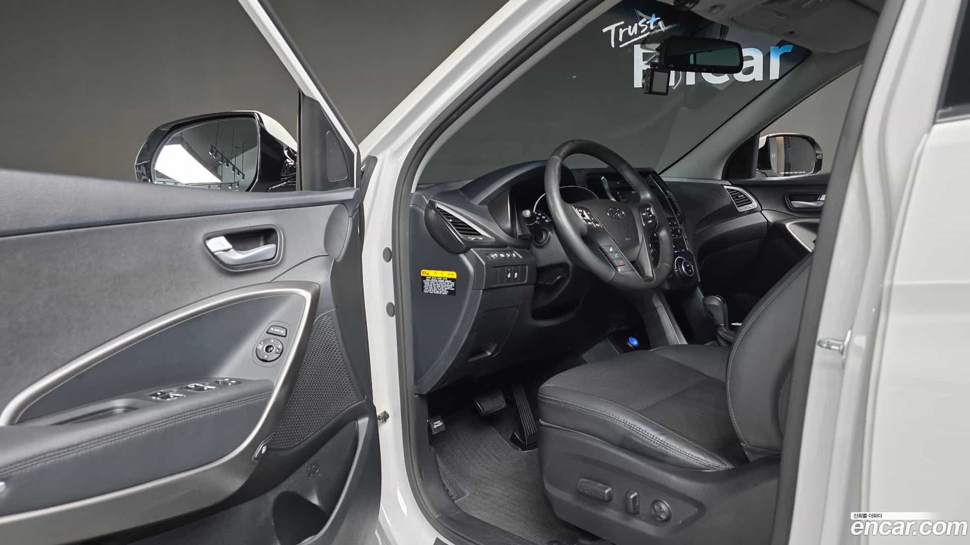 Santafe Hyundai 2016.6-INNER-036