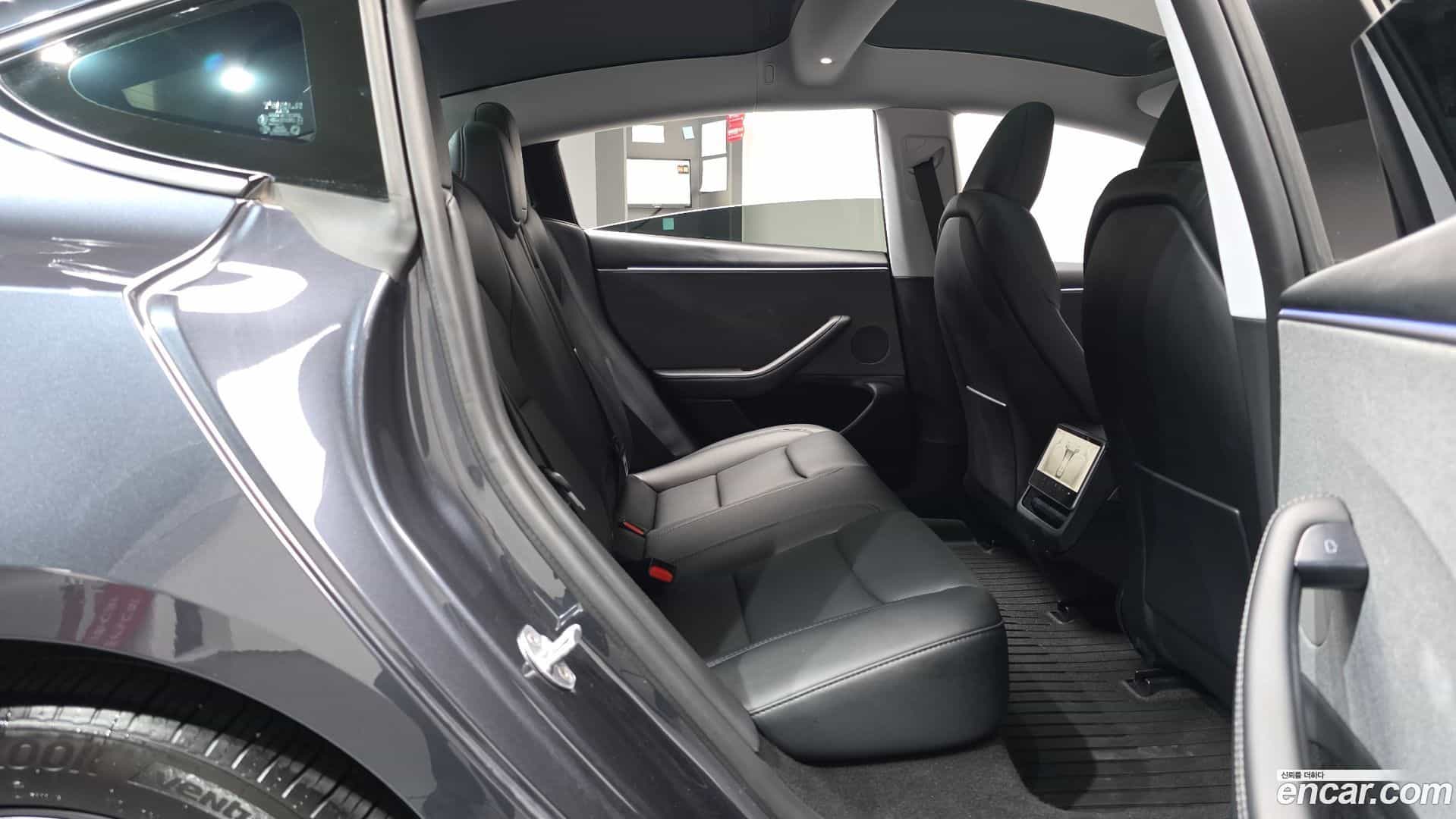 Model 3 Tesla 2025.2-OPTION-015