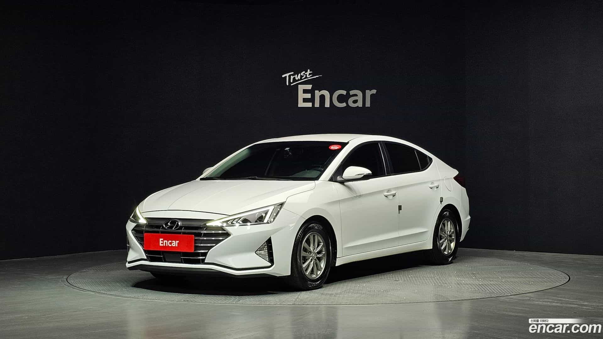AVANTE Hyundai 2019.6-OUTER-001