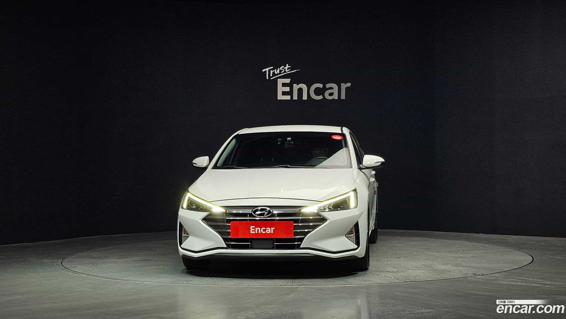 AVANTE Hyundai 2019.6-OUTER-003