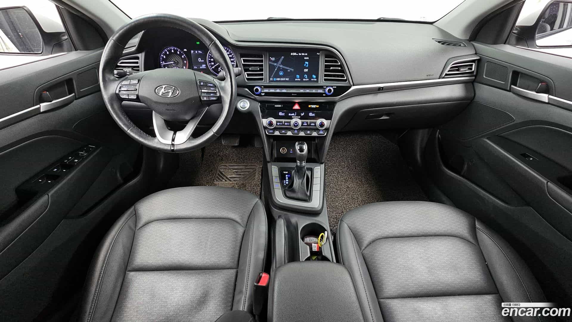 AVANTE Hyundai 2019.6-INNER-007