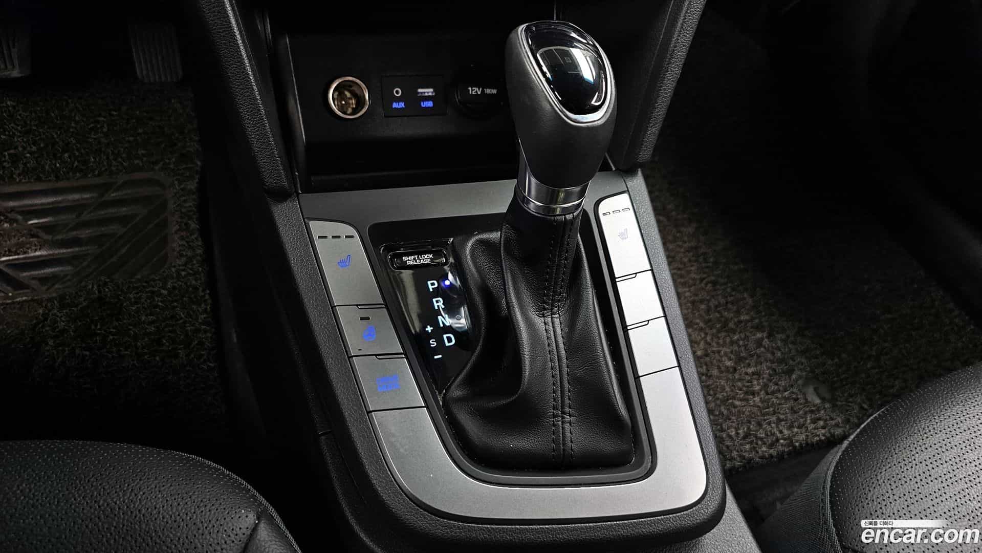 AVANTE Hyundai 2019.6-INNER-009