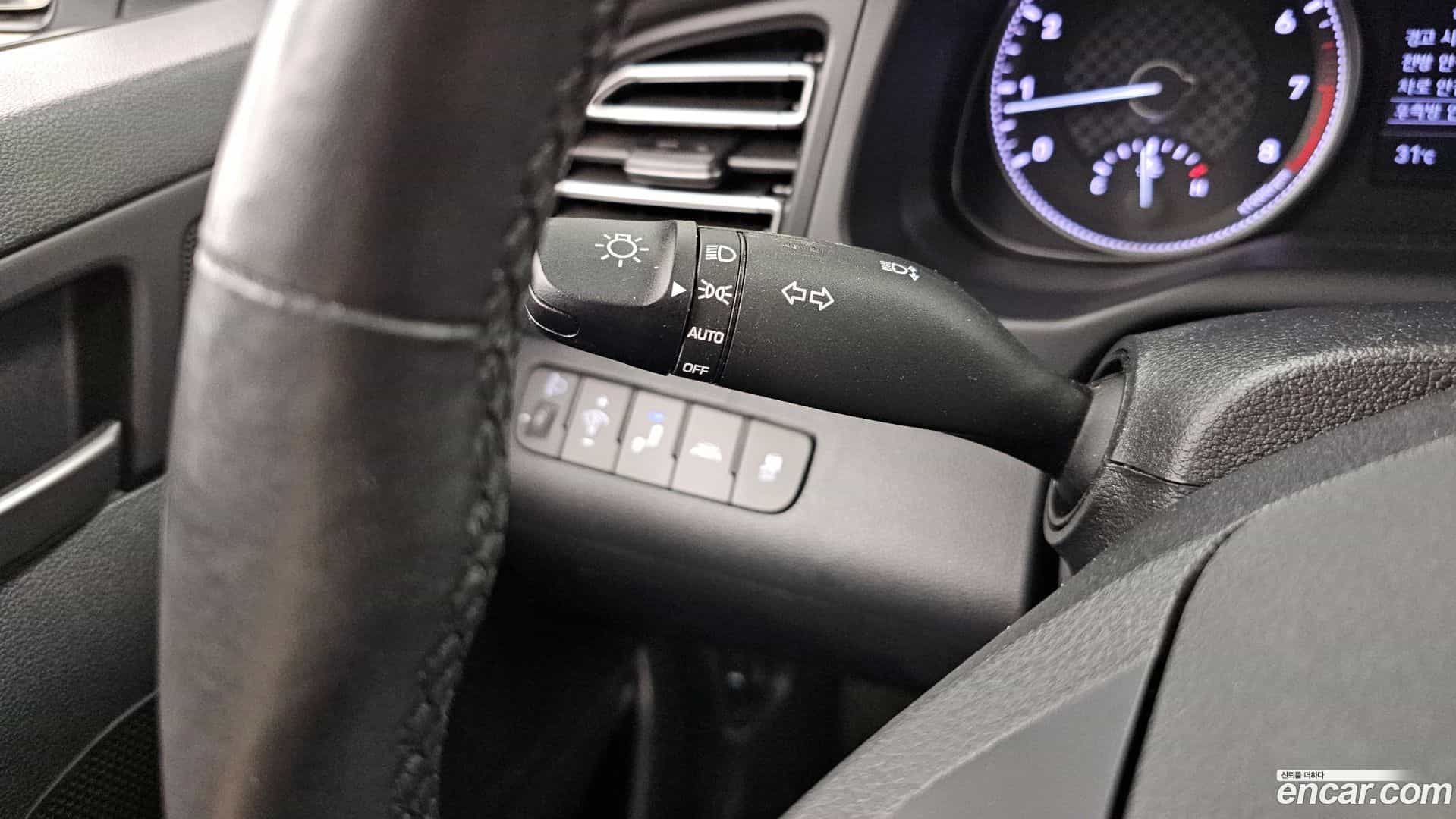 AVANTE Hyundai 2019.6-OPTION-019