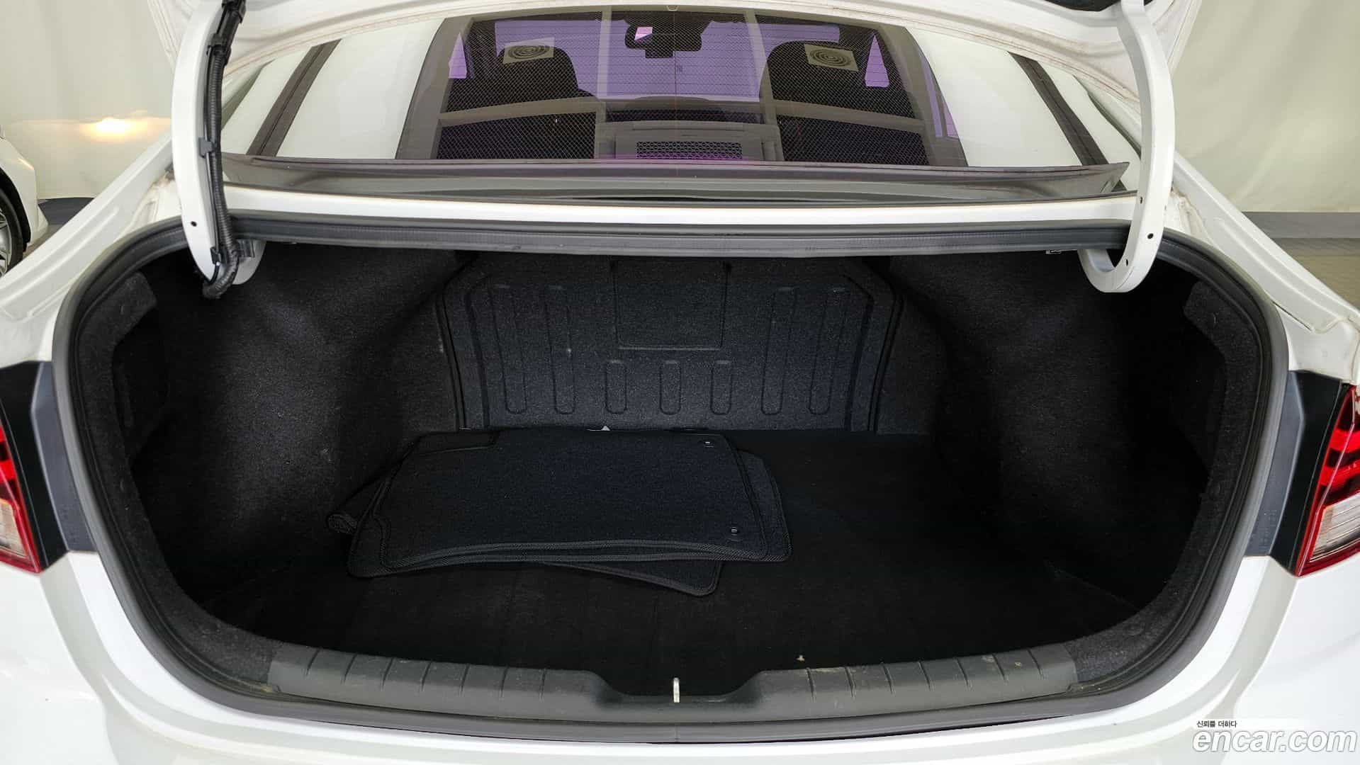 AVANTE Hyundai 2019.6-OPTION-024