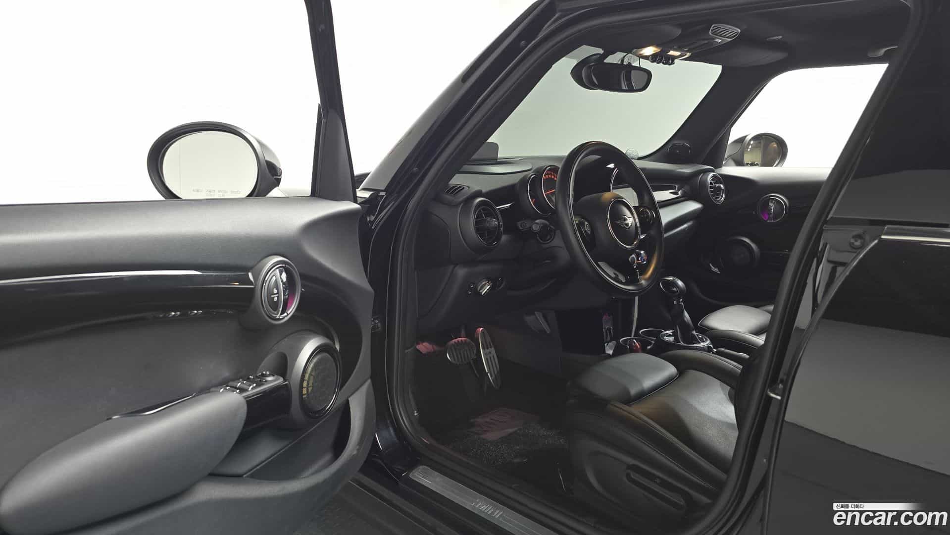 Cooper Mini 2017.7-INNER-010