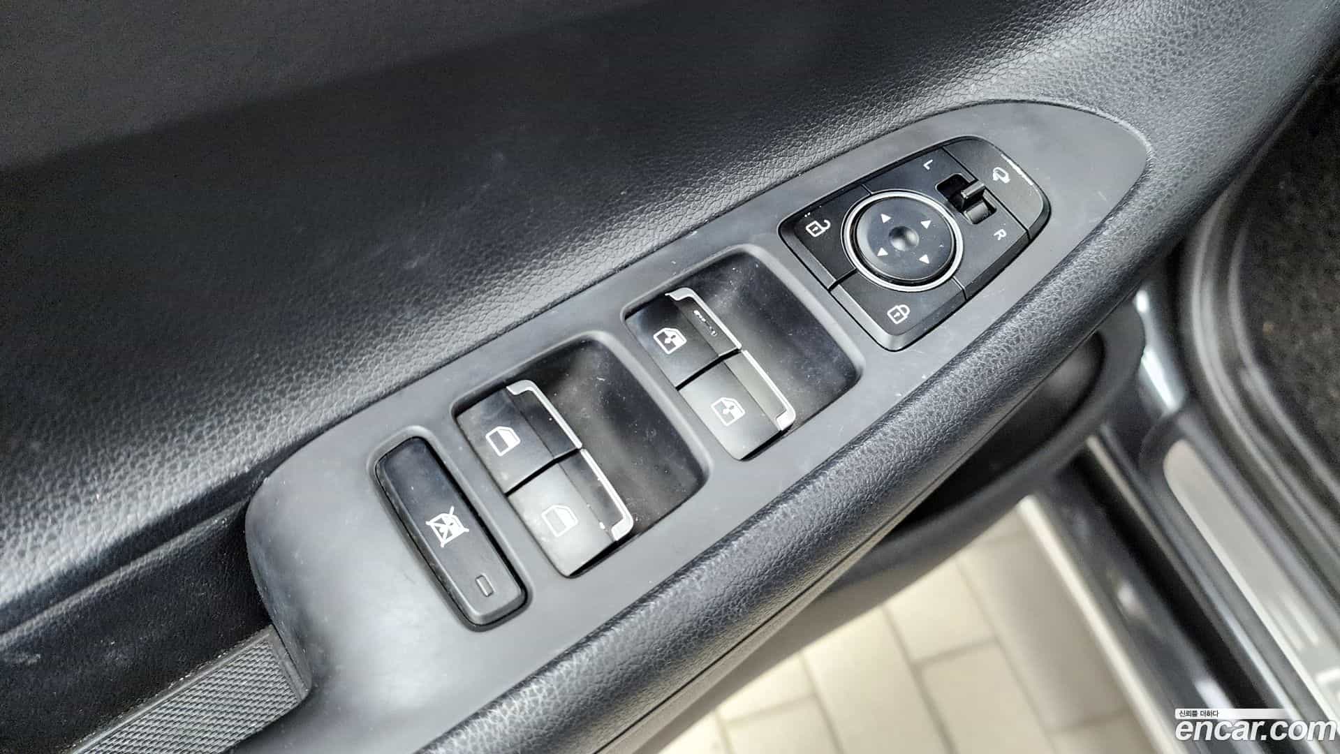 Grandeur Hyundai 2019.9-OPTION-042