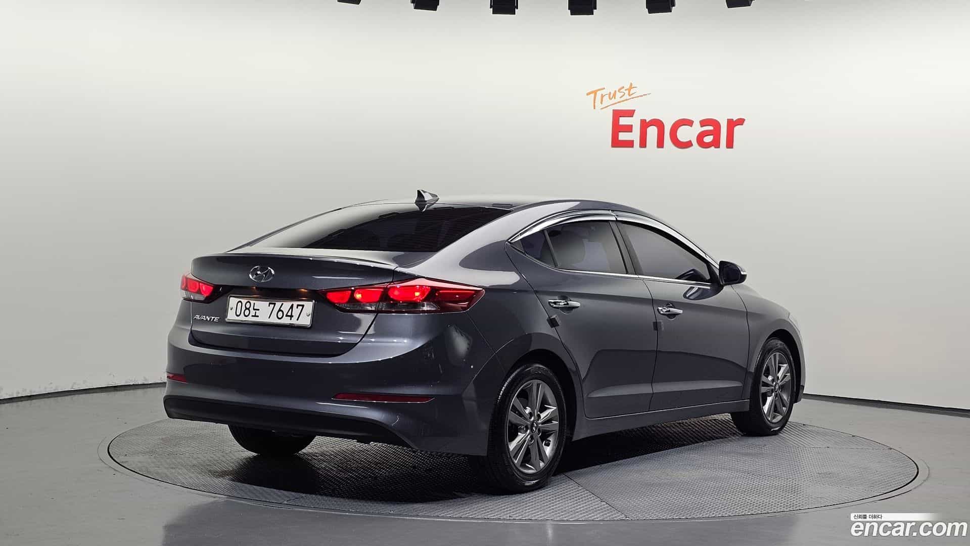AVANTE Hyundai 2018.2-OUTER-002