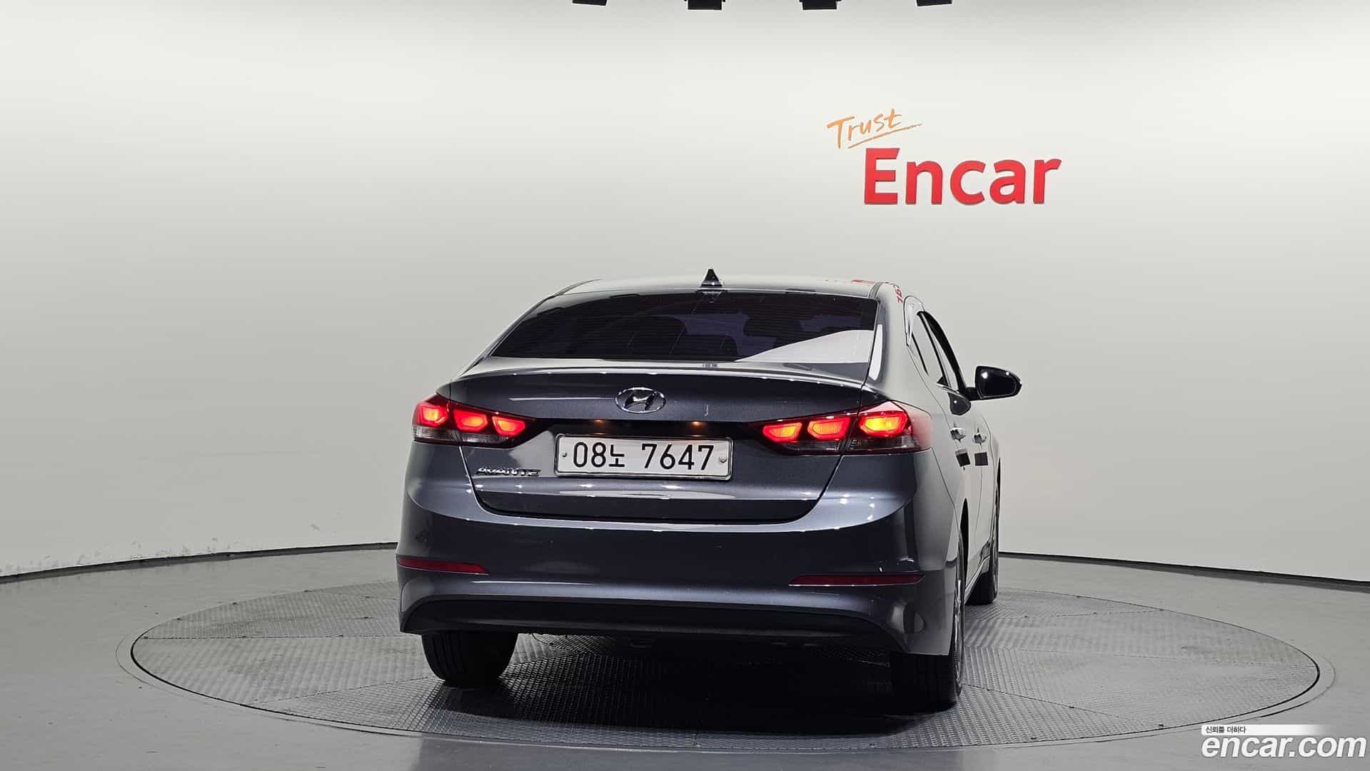 AVANTE Hyundai 2018.2-OUTER-004