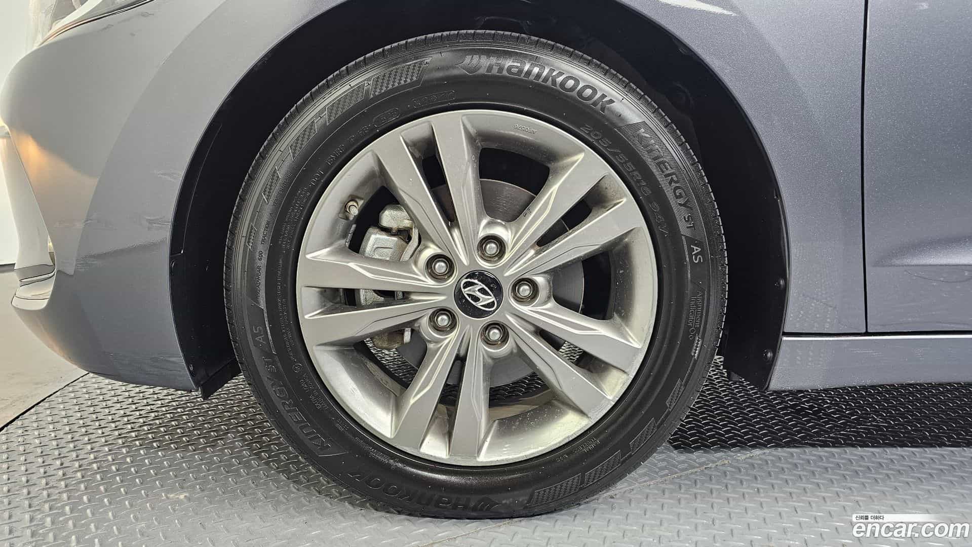 AVANTE Hyundai 2018.2-OUTER-005