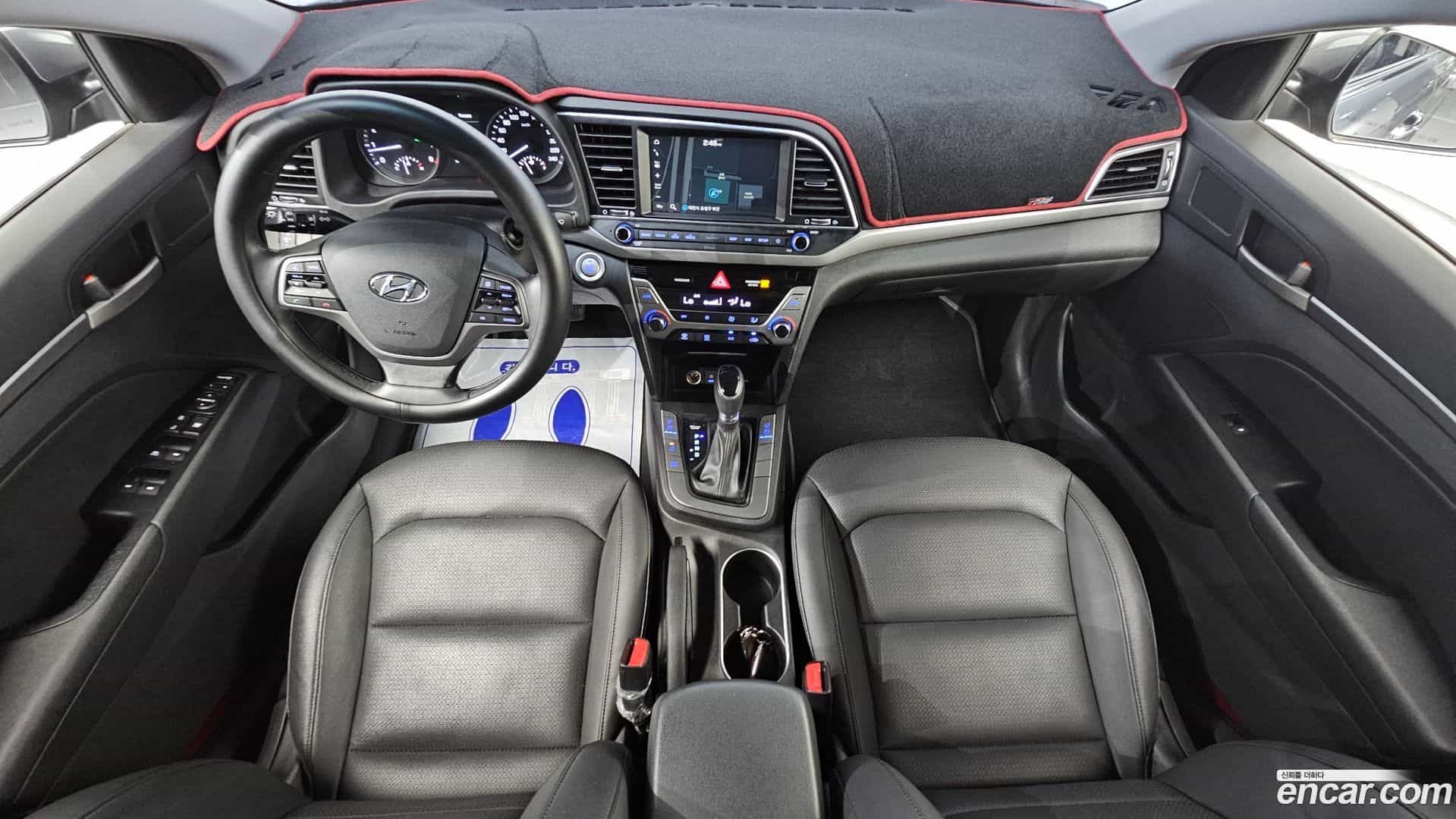 AVANTE Hyundai 2018.2-INNER-007