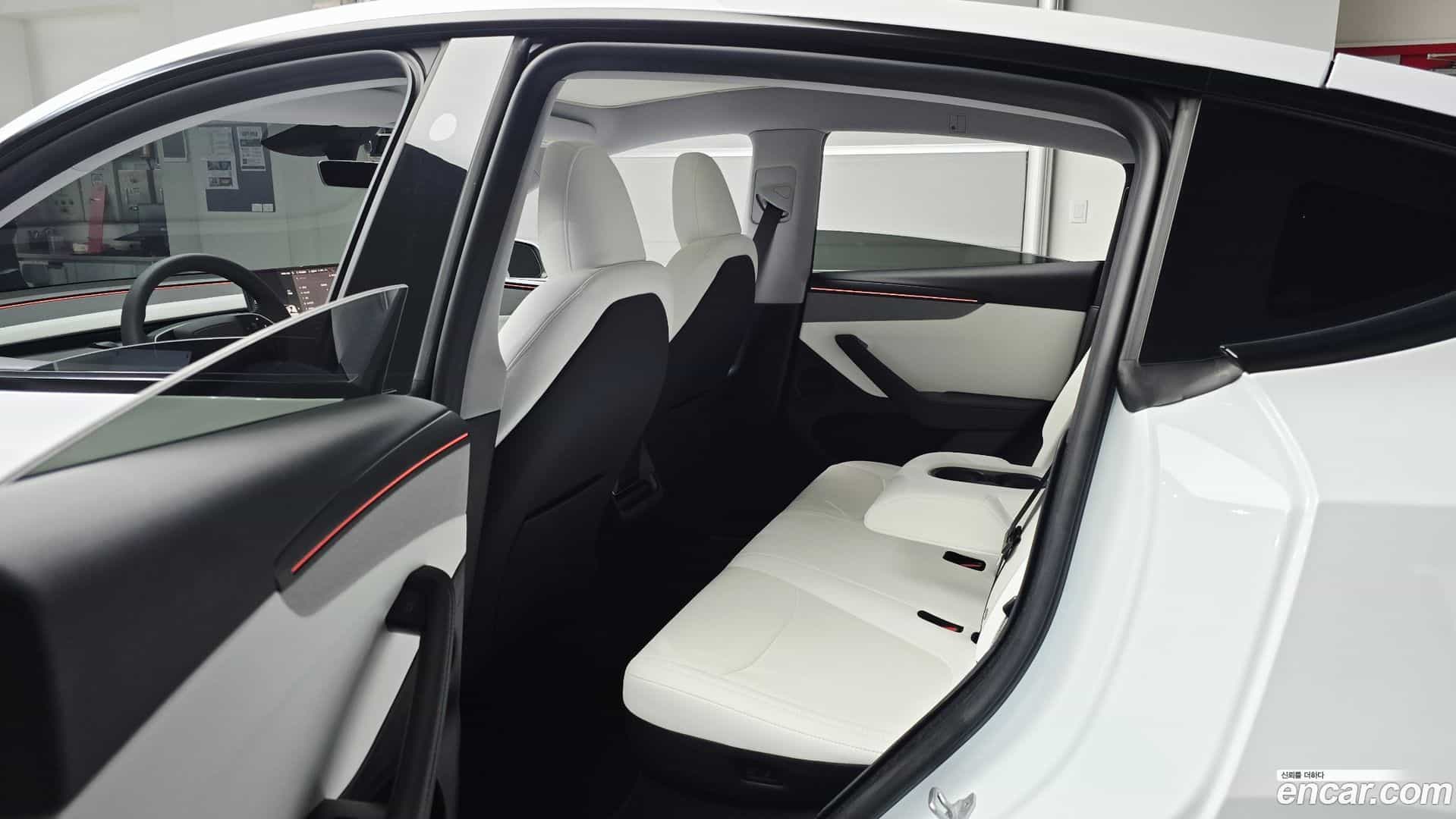 Model Y Tesla 2025.4-OPTION-015