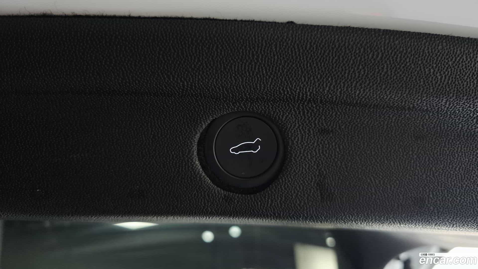 Model Y Tesla 2025.4-OPTION-022