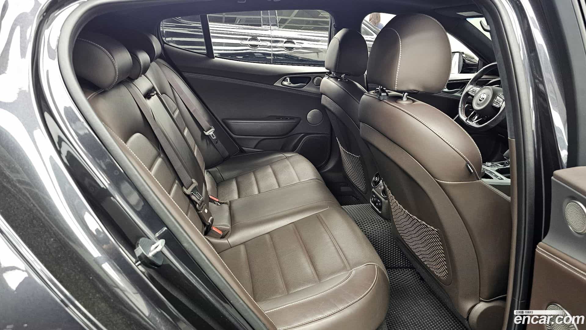 Stinger Kia 2018.7-OPTION-016