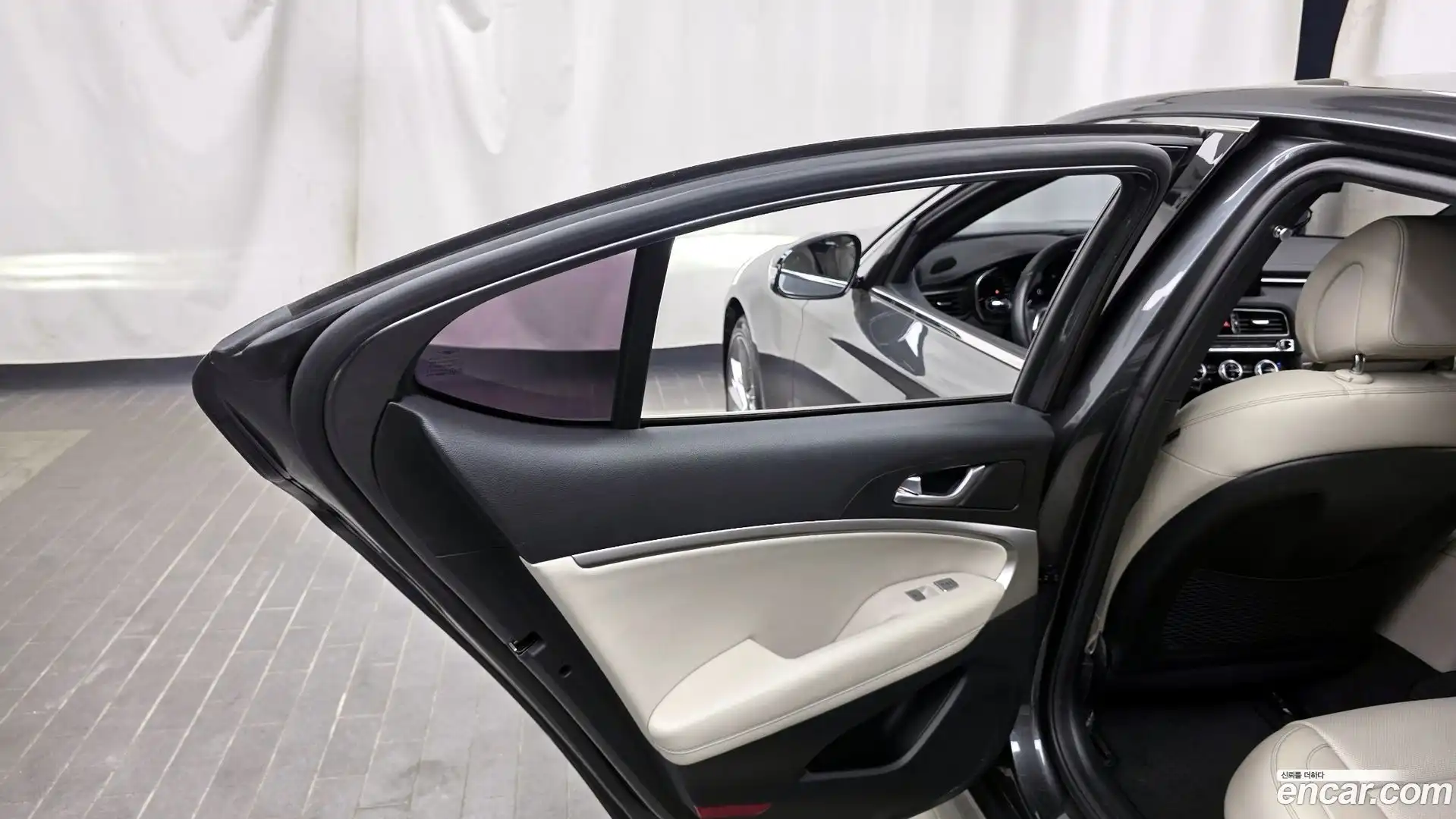 G70 Genesis 2020.11-INNER-035