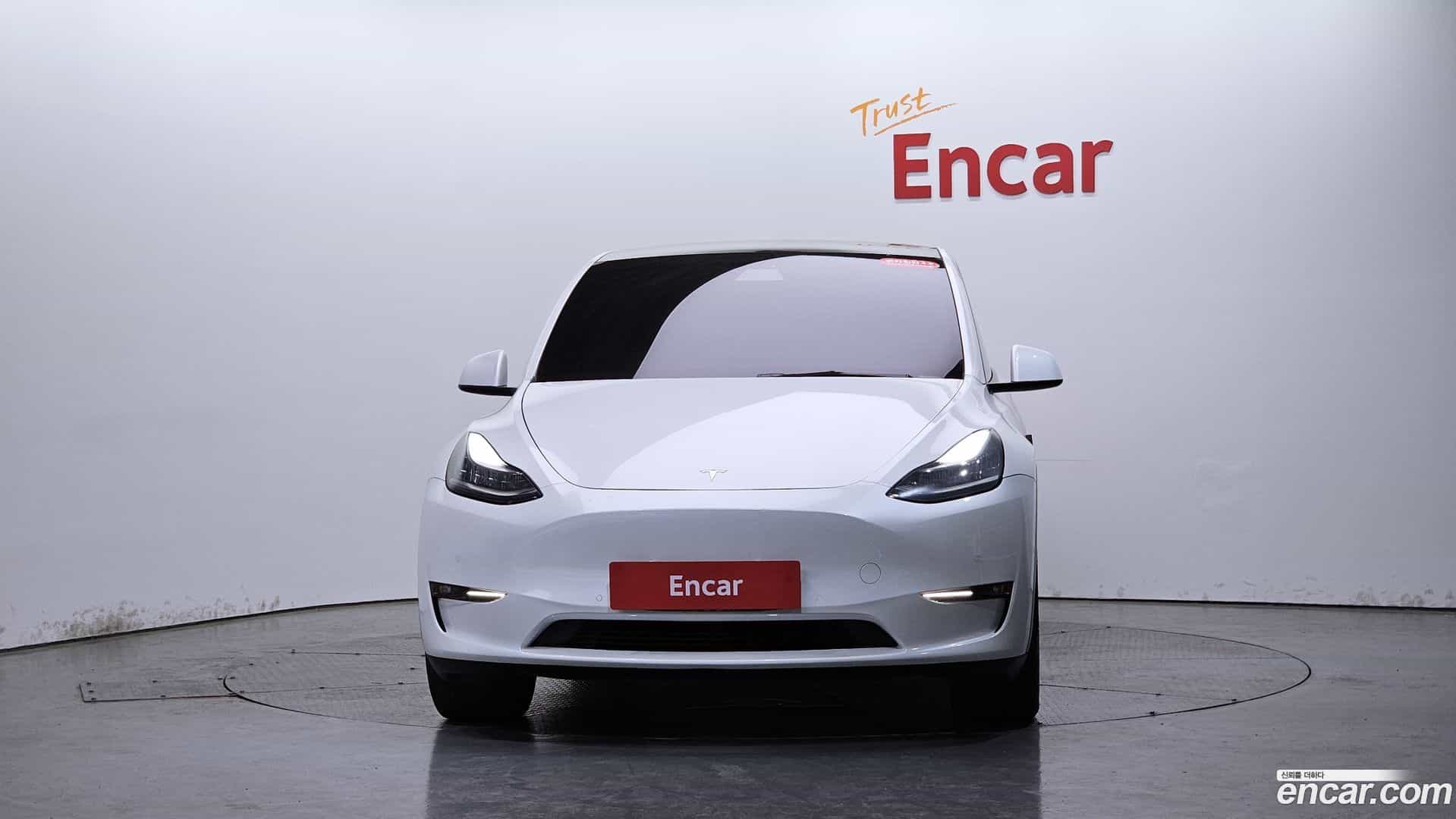 Model Y Tesla 2021.5-OUTER-003