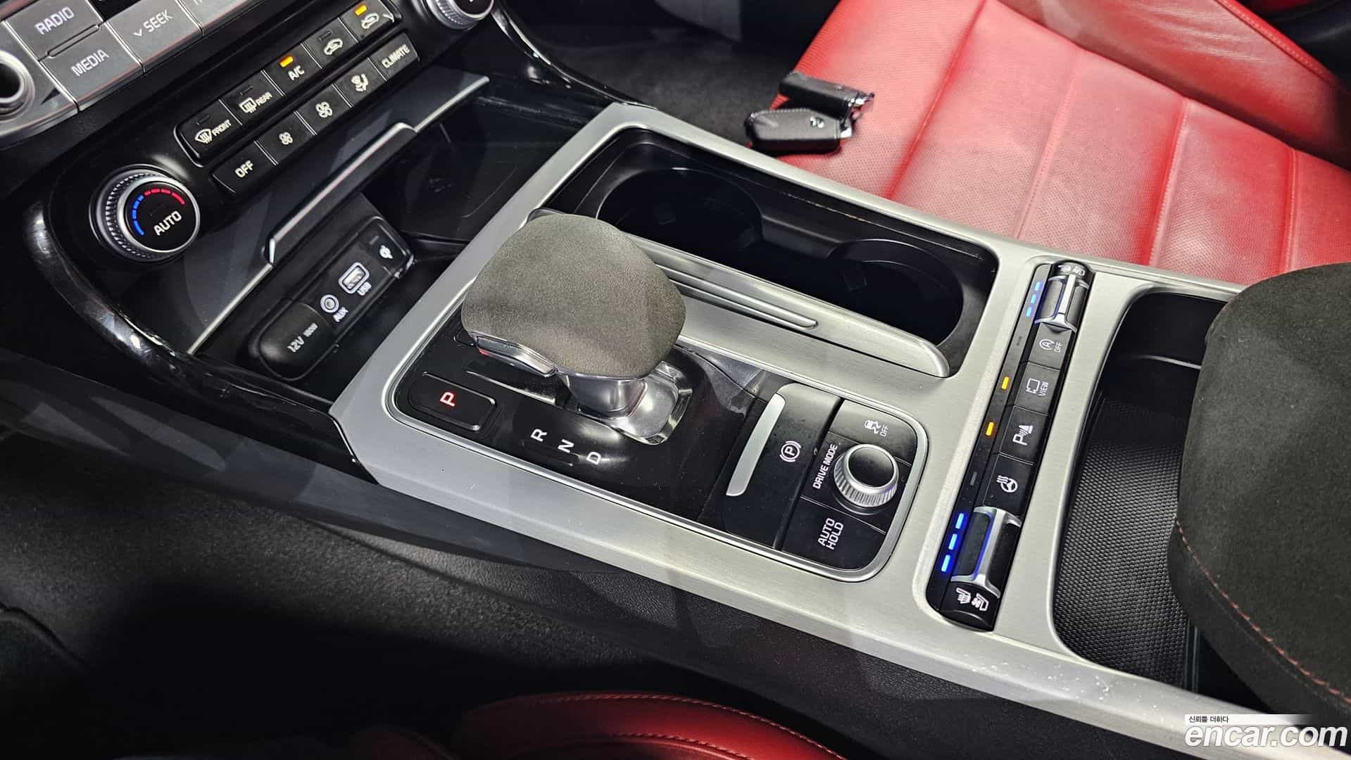 Stinger Kia 2019.1-INNER-009