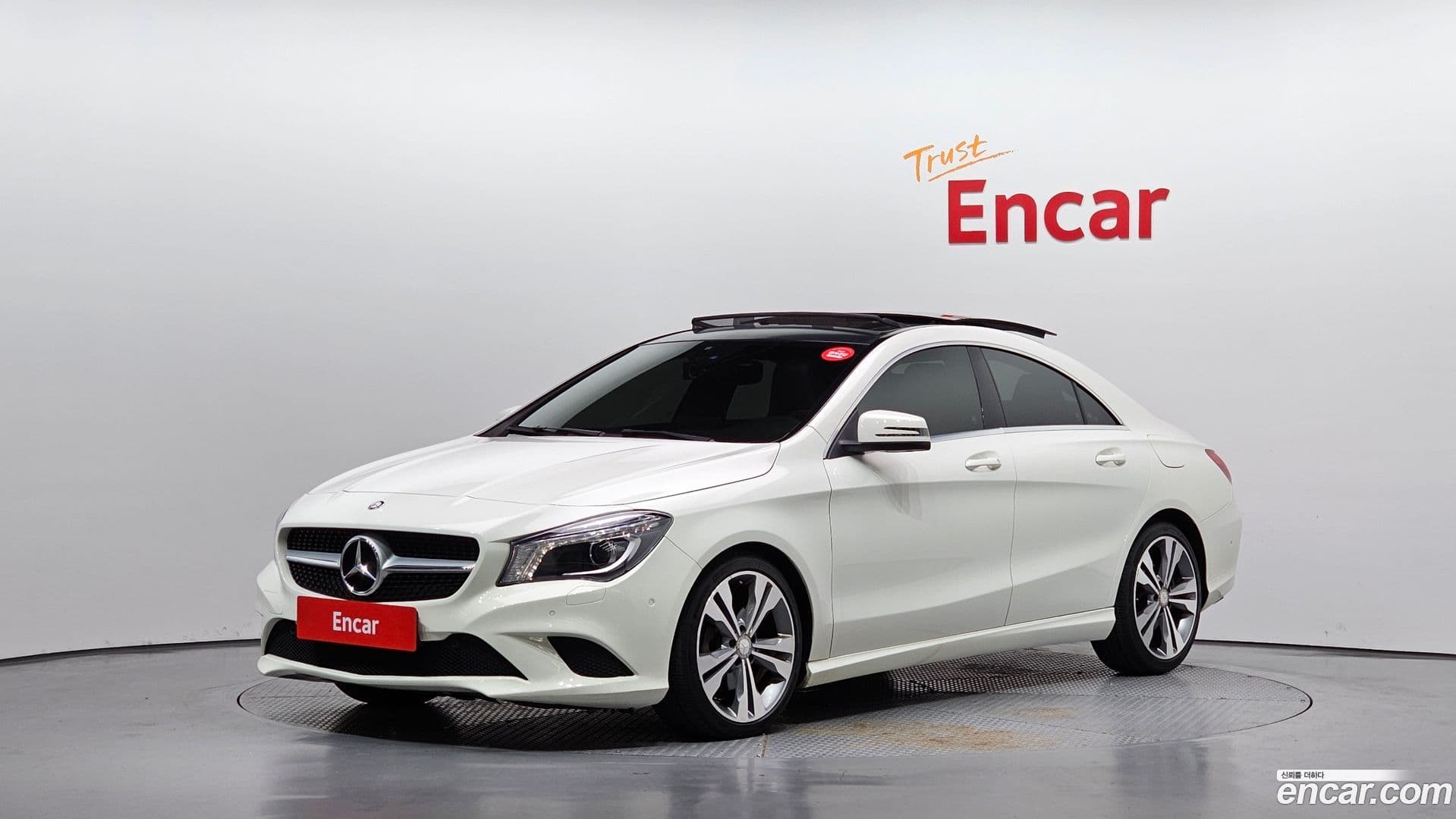 Main__Slider__Photo:CLA-Class Mercedes-Benz 2016.0-0