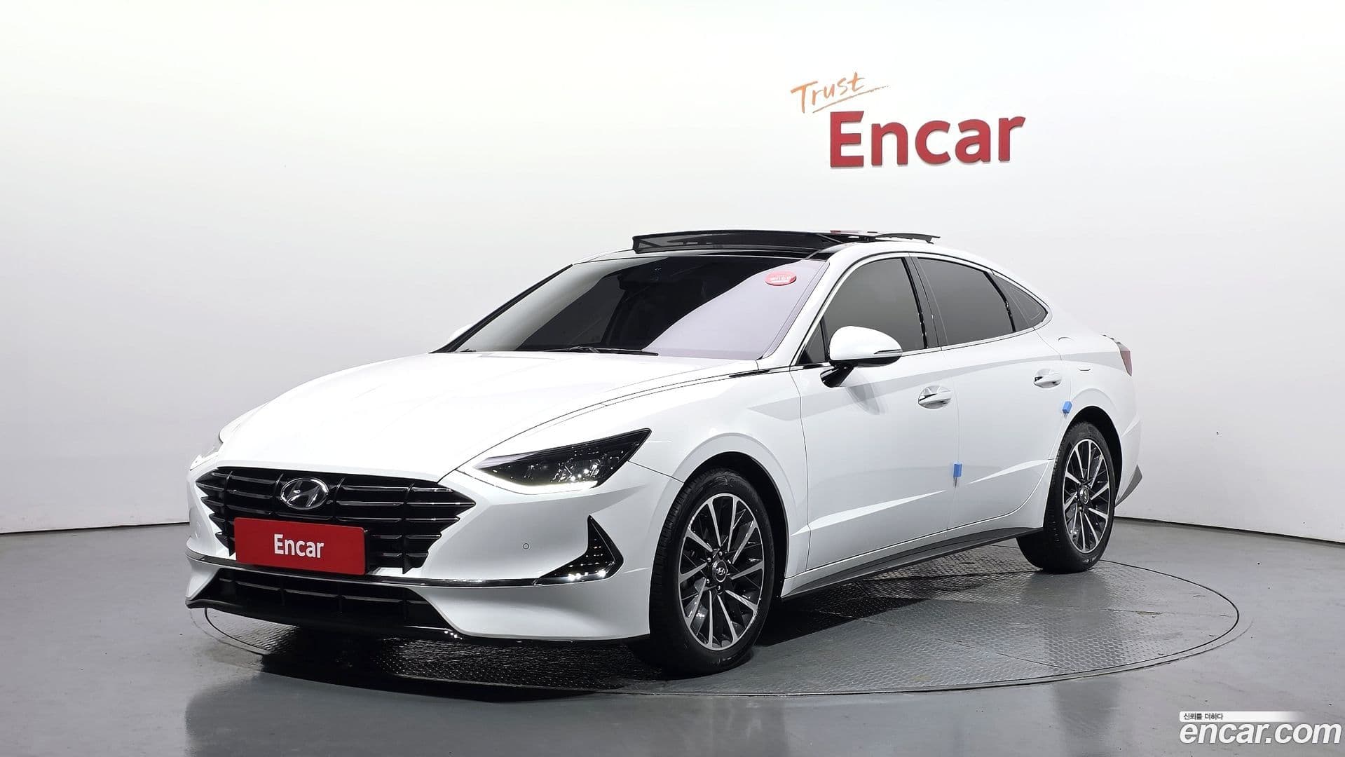 Main__Slider__Photo:Sonata Hyundai 2019.8-0