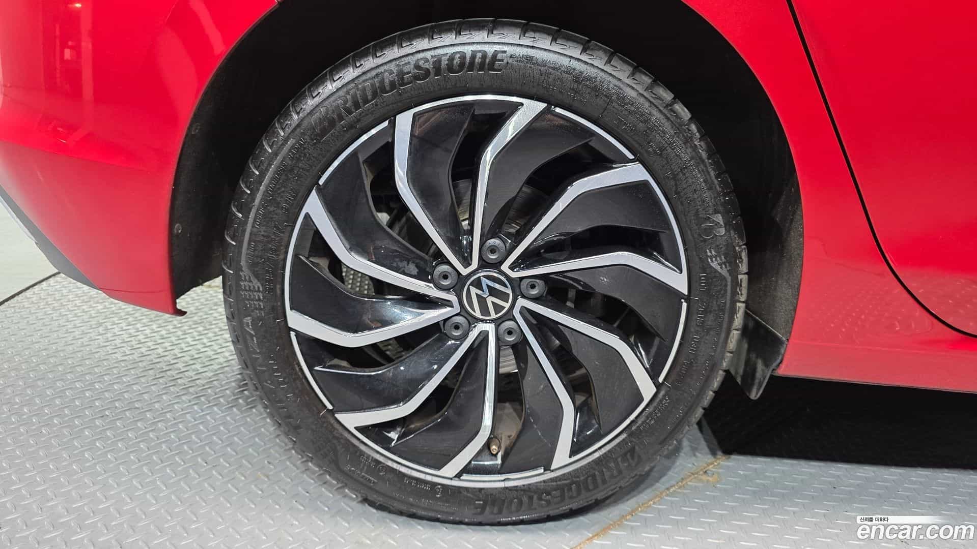 Golf Volkswagen 2023.7-OUTER-005