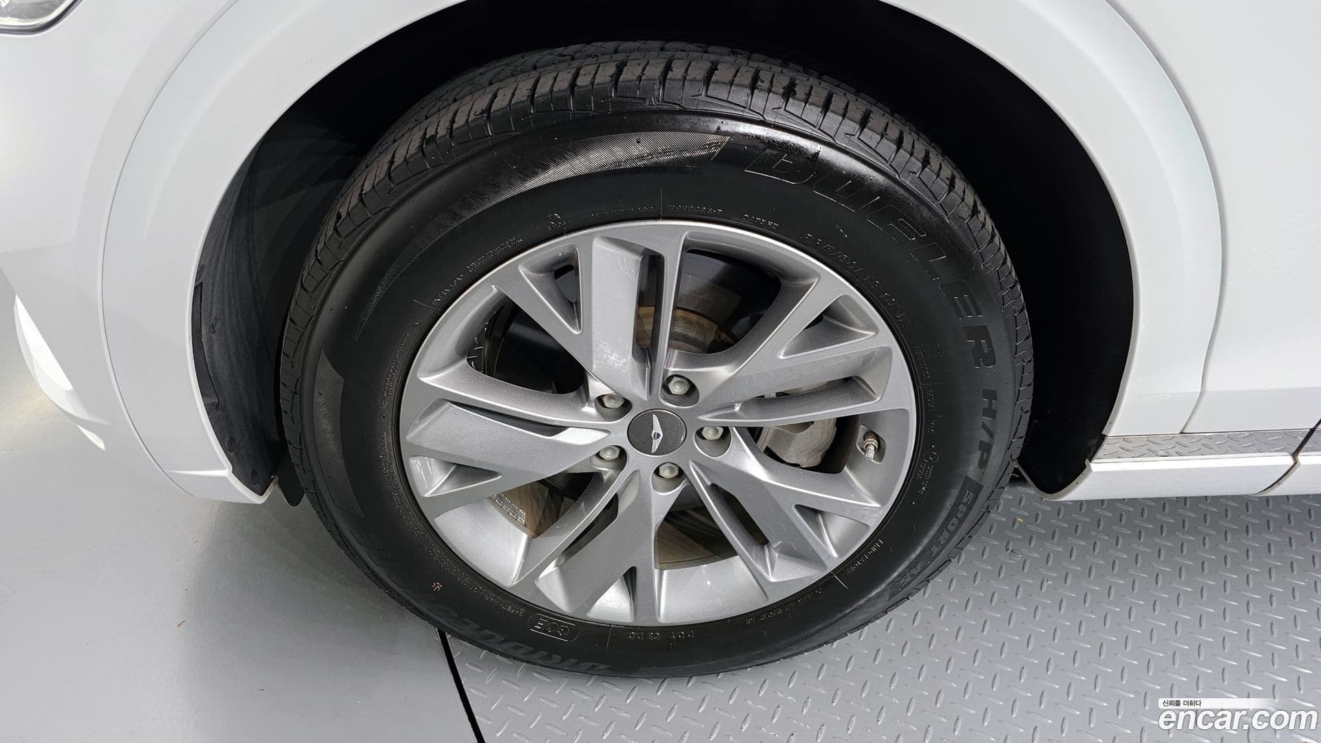 Main__Slider__Photo:GV70 Genesis 2023.1-4