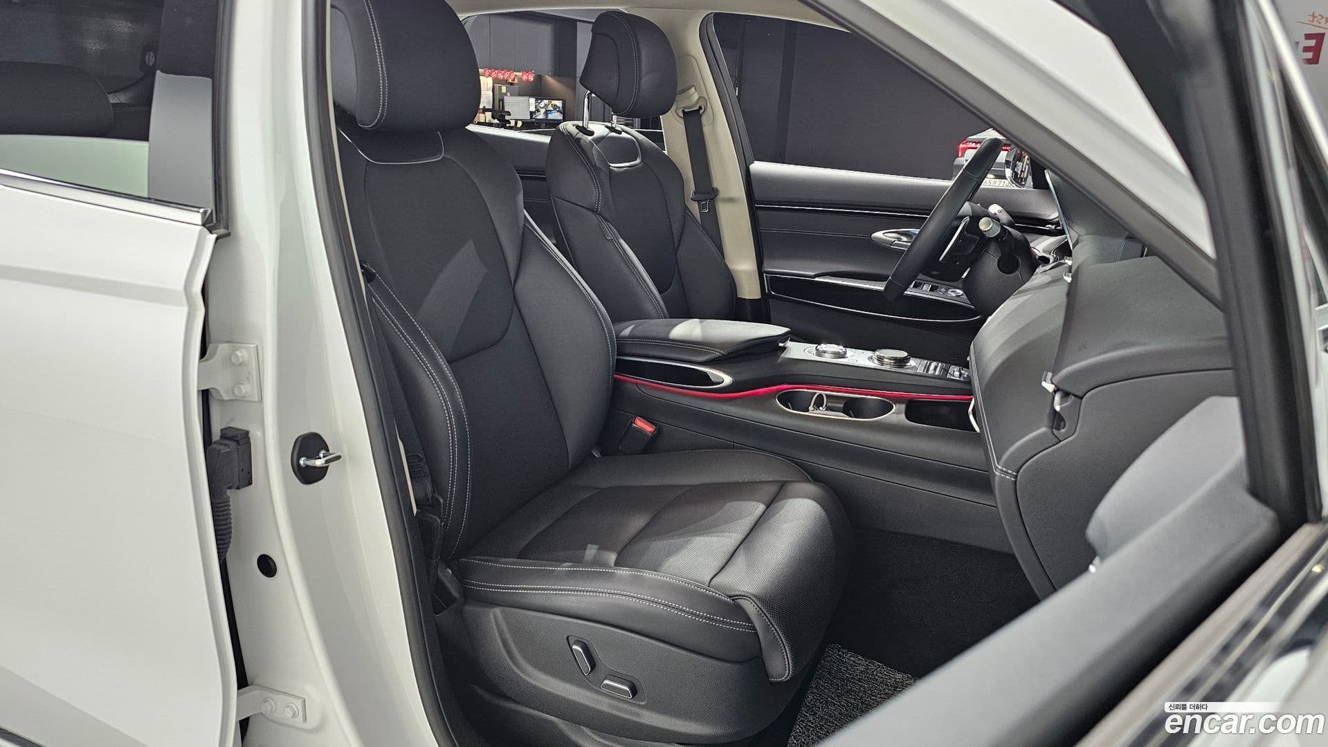 Main__Slider__Photo:GV70 Genesis 2023.1-10