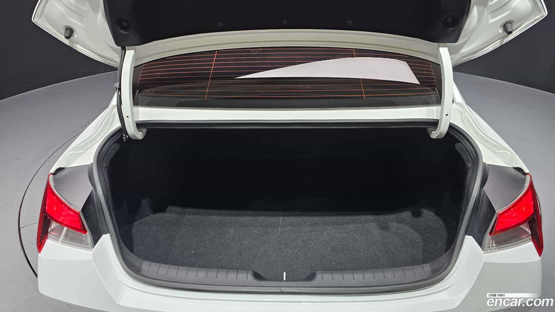 AVANTE Hyundai 2021.9-OPTION-024