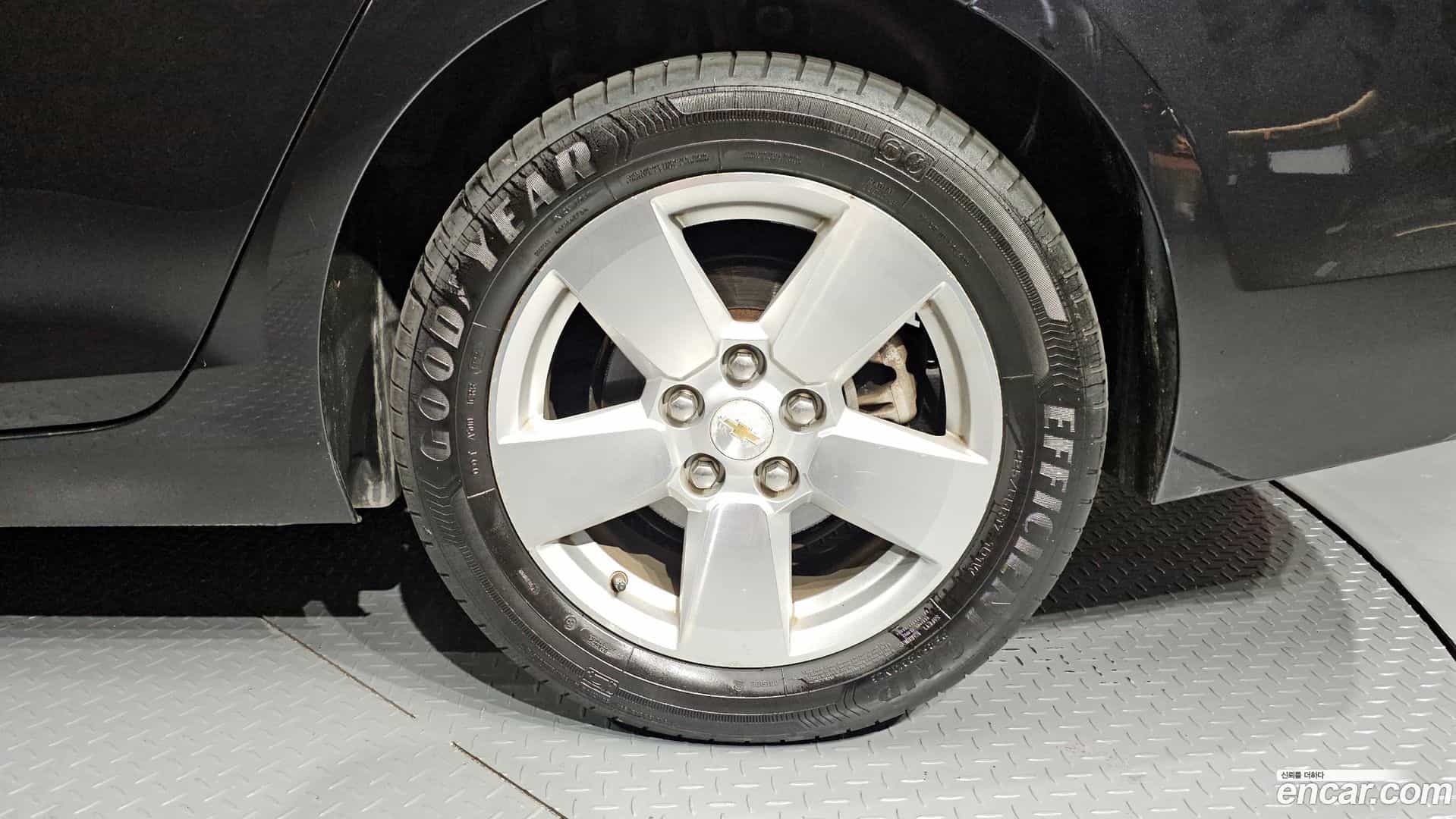 Malibu Chevrolet 2012.1-OUTER-031