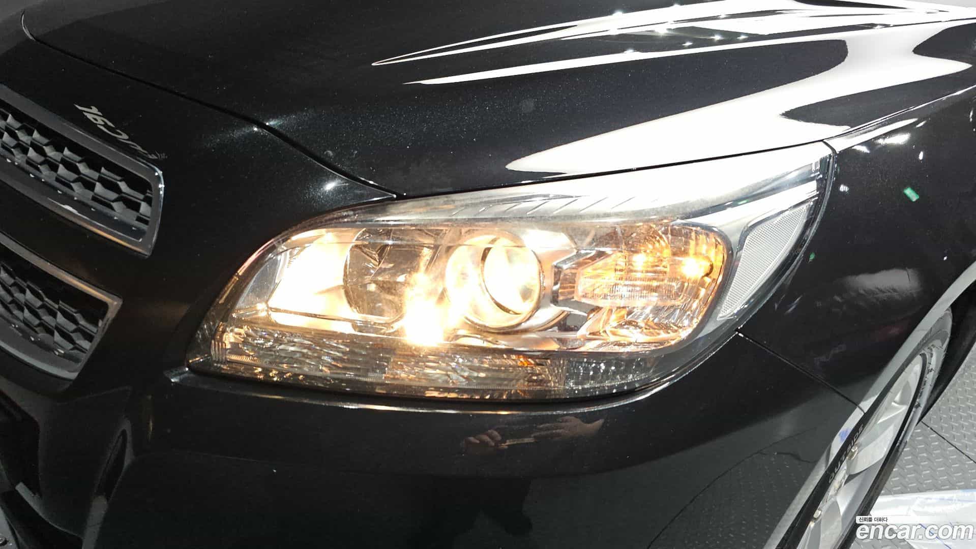 Malibu Chevrolet 2012.1-OUTER-032