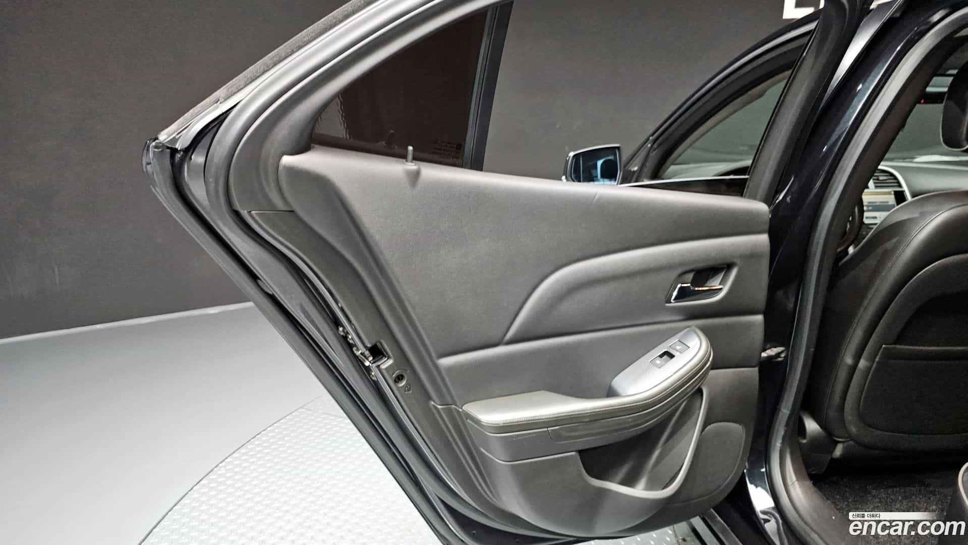 Malibu Chevrolet 2012.1-INNER-035