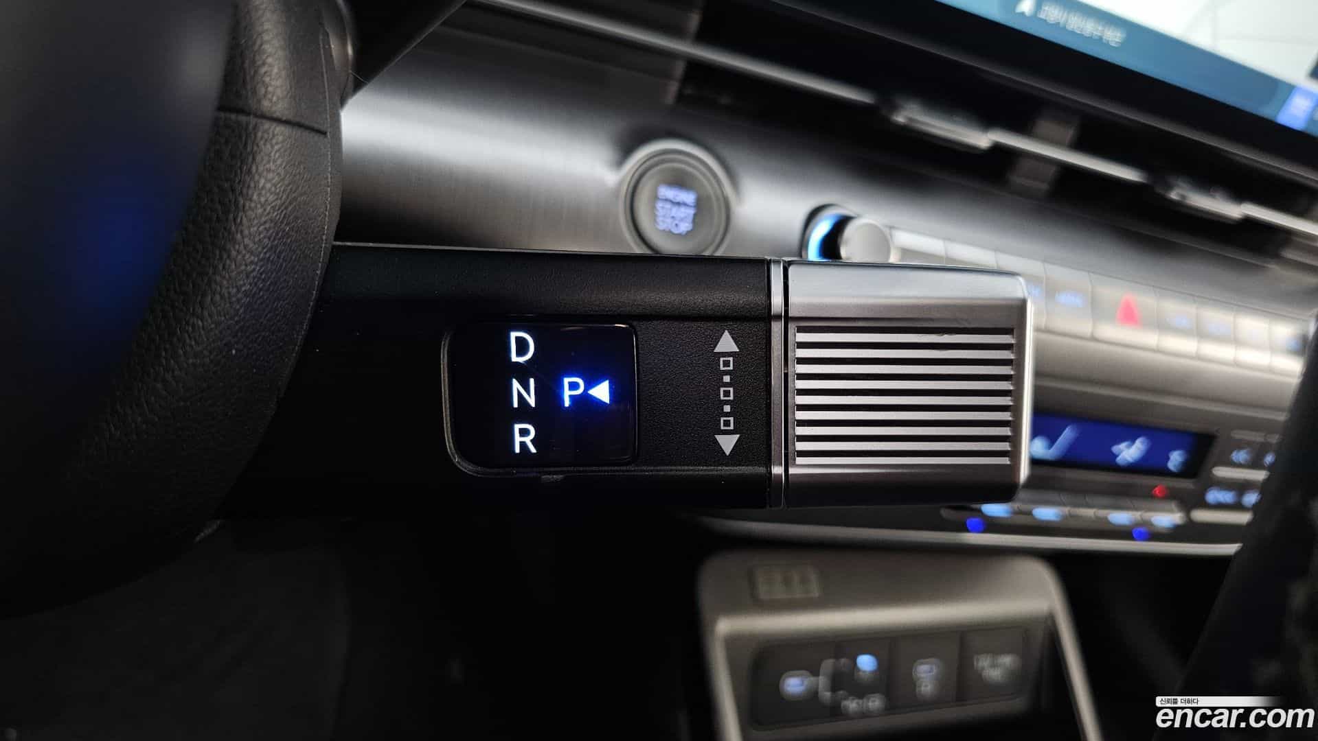 Kona Hyundai 2023.2-INNER-009