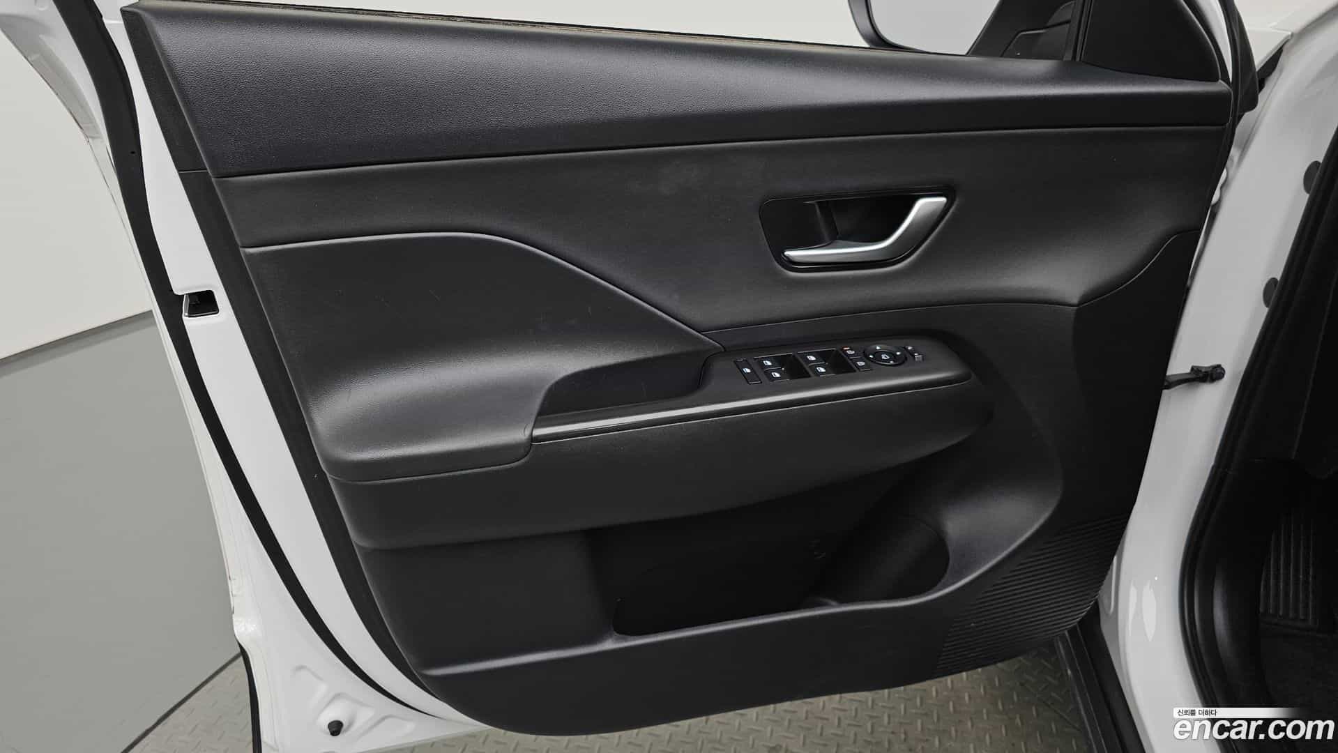 Kona Hyundai 2023.2-INNER-034