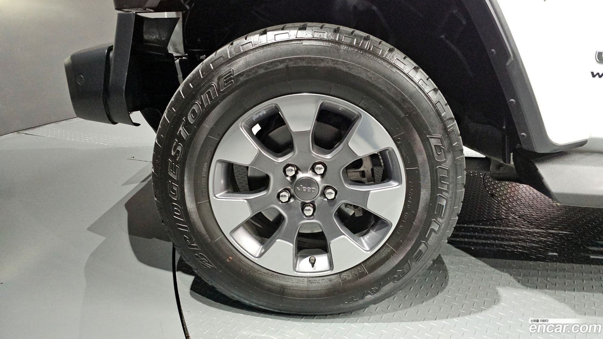 Main__Slider__Photo:Wrangler Jeep 2020.8-4
