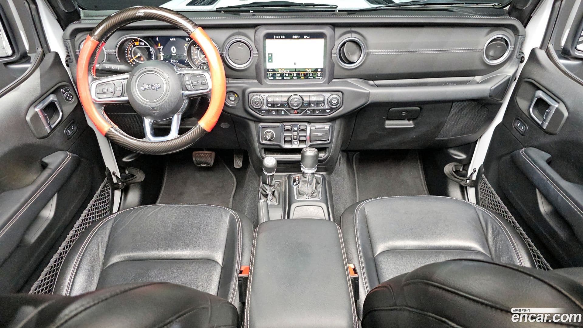 Main__Slider__Photo:Wrangler Jeep 2020.8-6