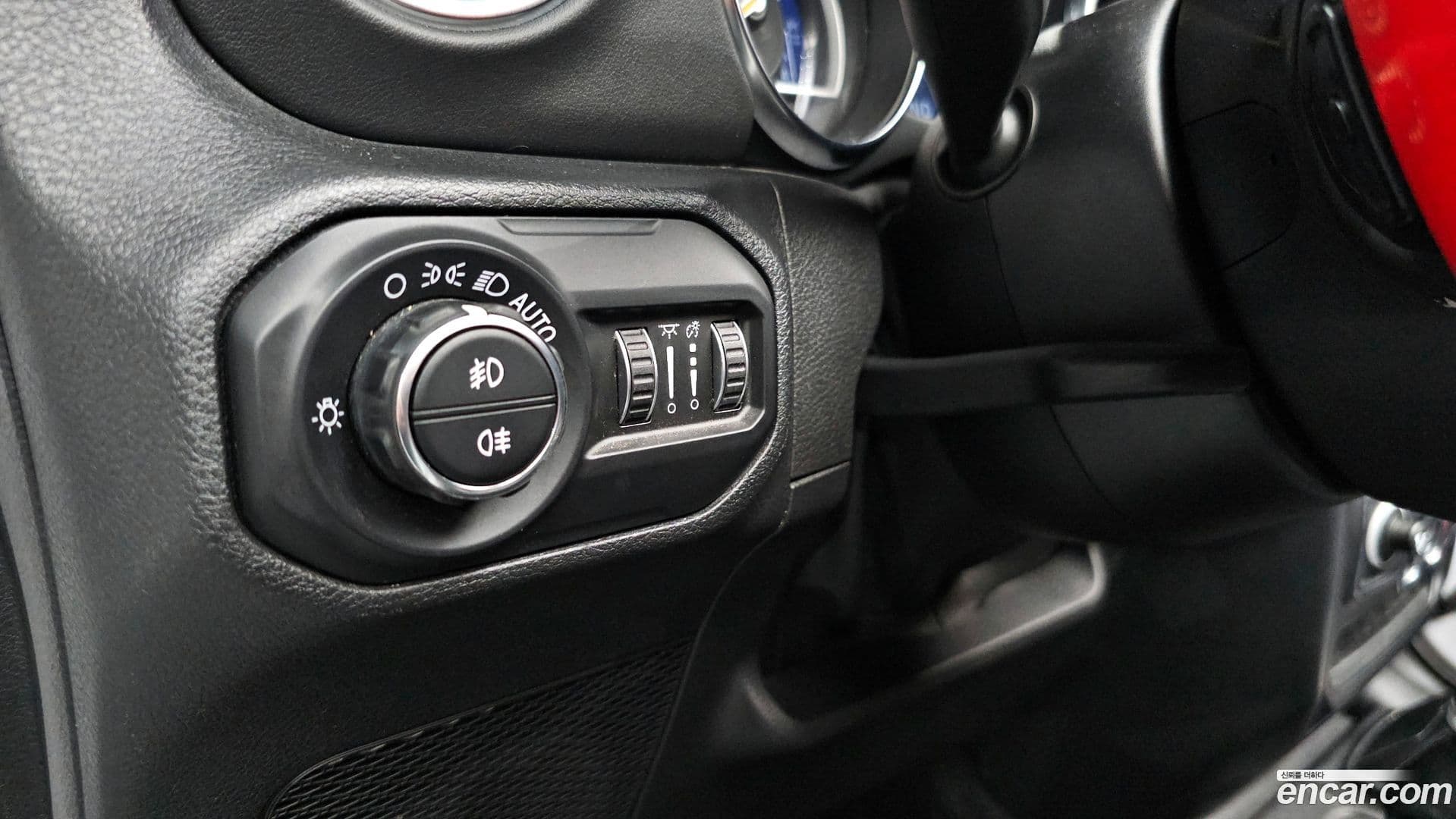Main__Slider__Photo:Wrangler Jeep 2020.8-16