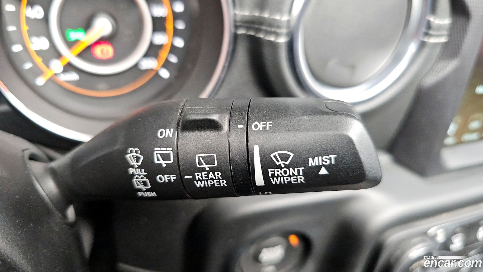 Main__Slider__Photo:Wrangler Jeep 2020.8-27