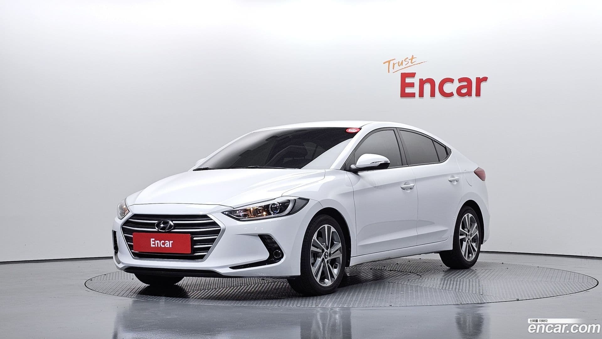 Main__Slider__Photo:AVANTE Hyundai 2017.11-0