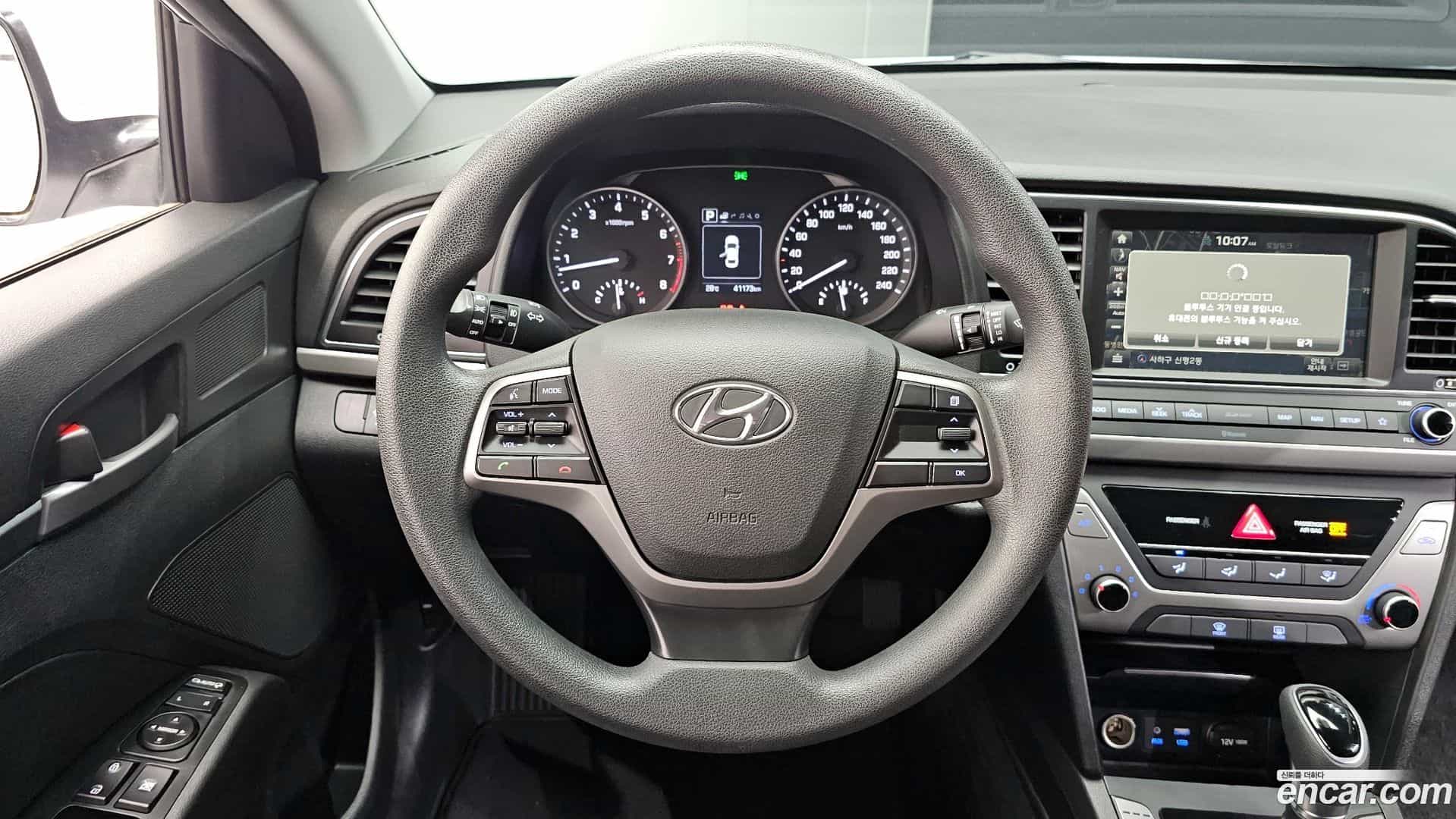 AVANTE Hyundai 2017.11-OPTION-016