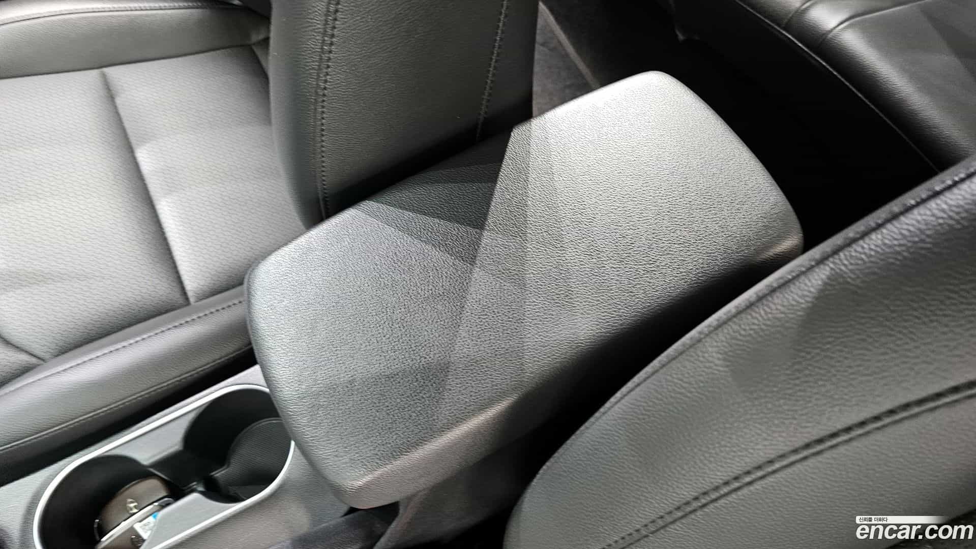 AVANTE Hyundai 2017.11-OPTION-024