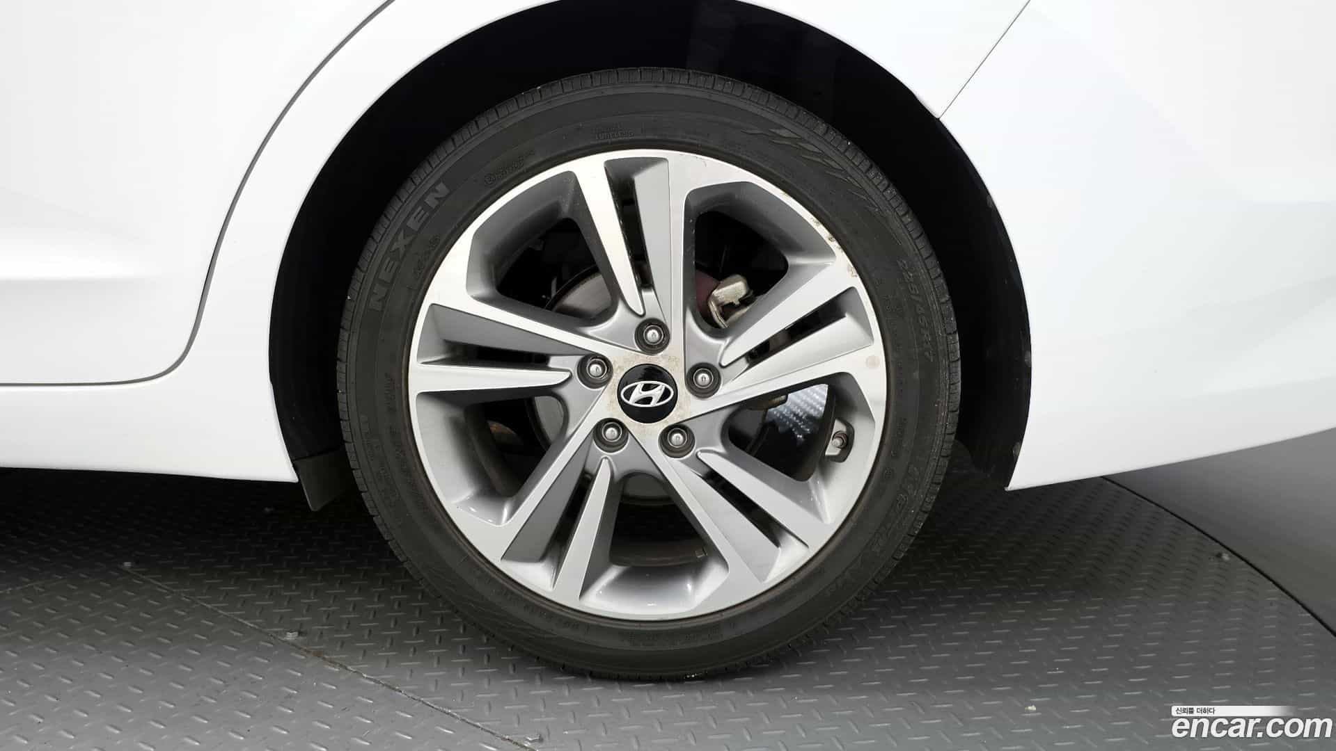 AVANTE Hyundai 2017.11-OUTER-031