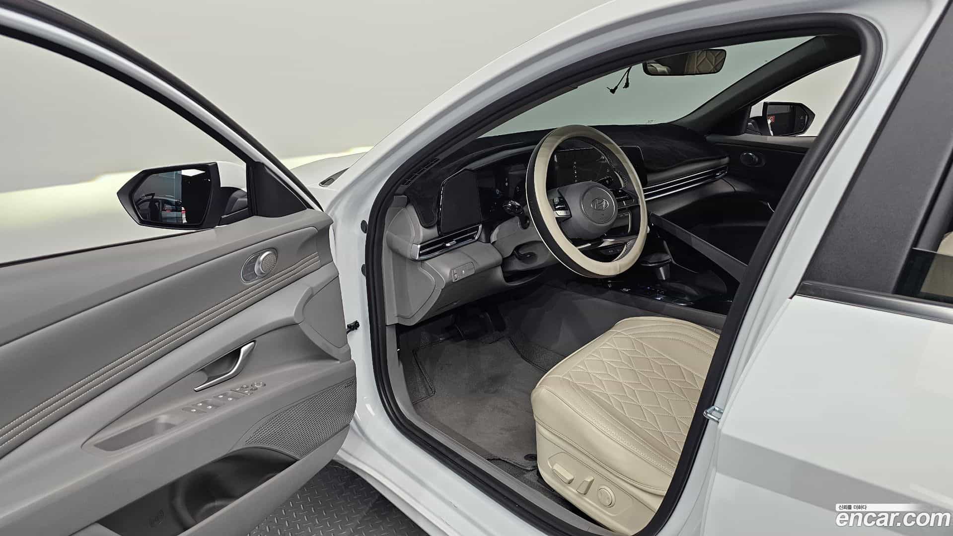 AVANTE Hyundai 2025.10-INNER-010