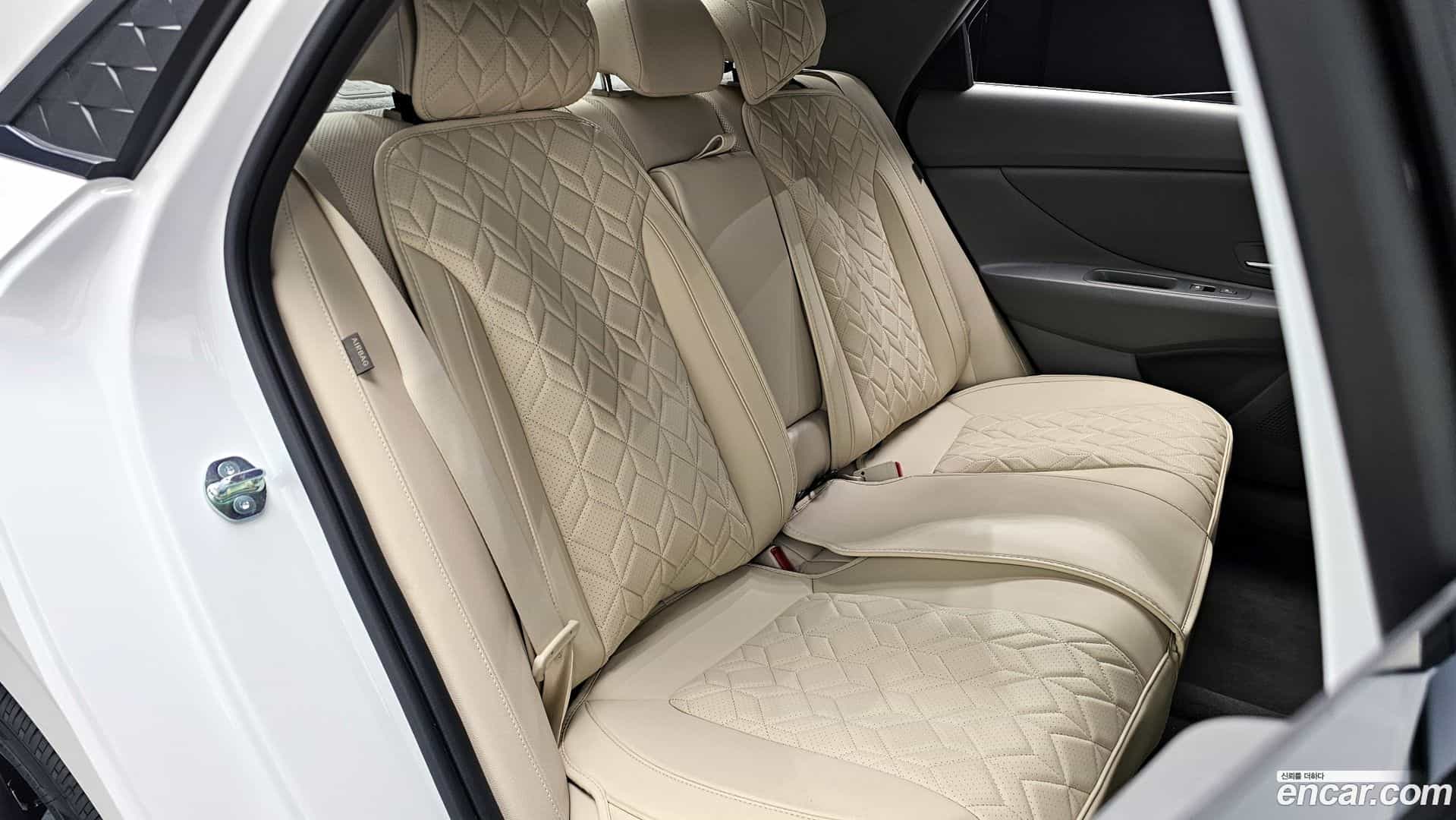 AVANTE Hyundai 2025.10-OPTION-016